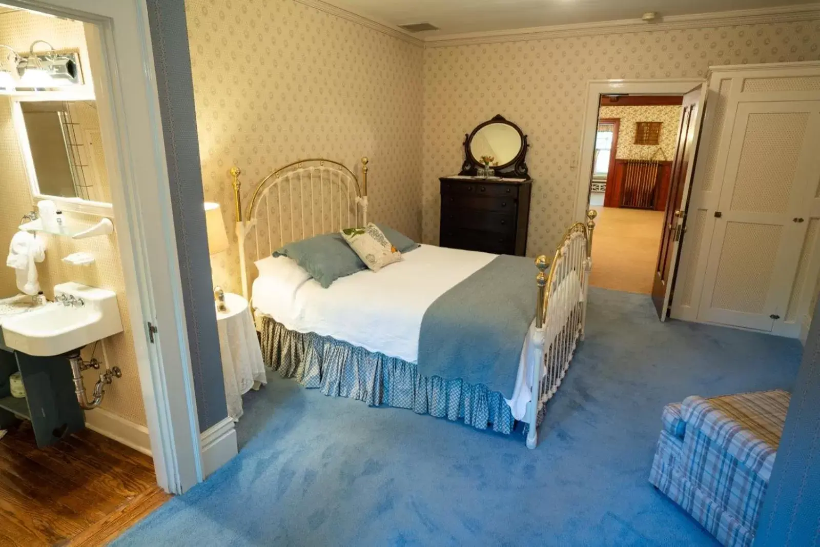 Bed in McCloud Hotel