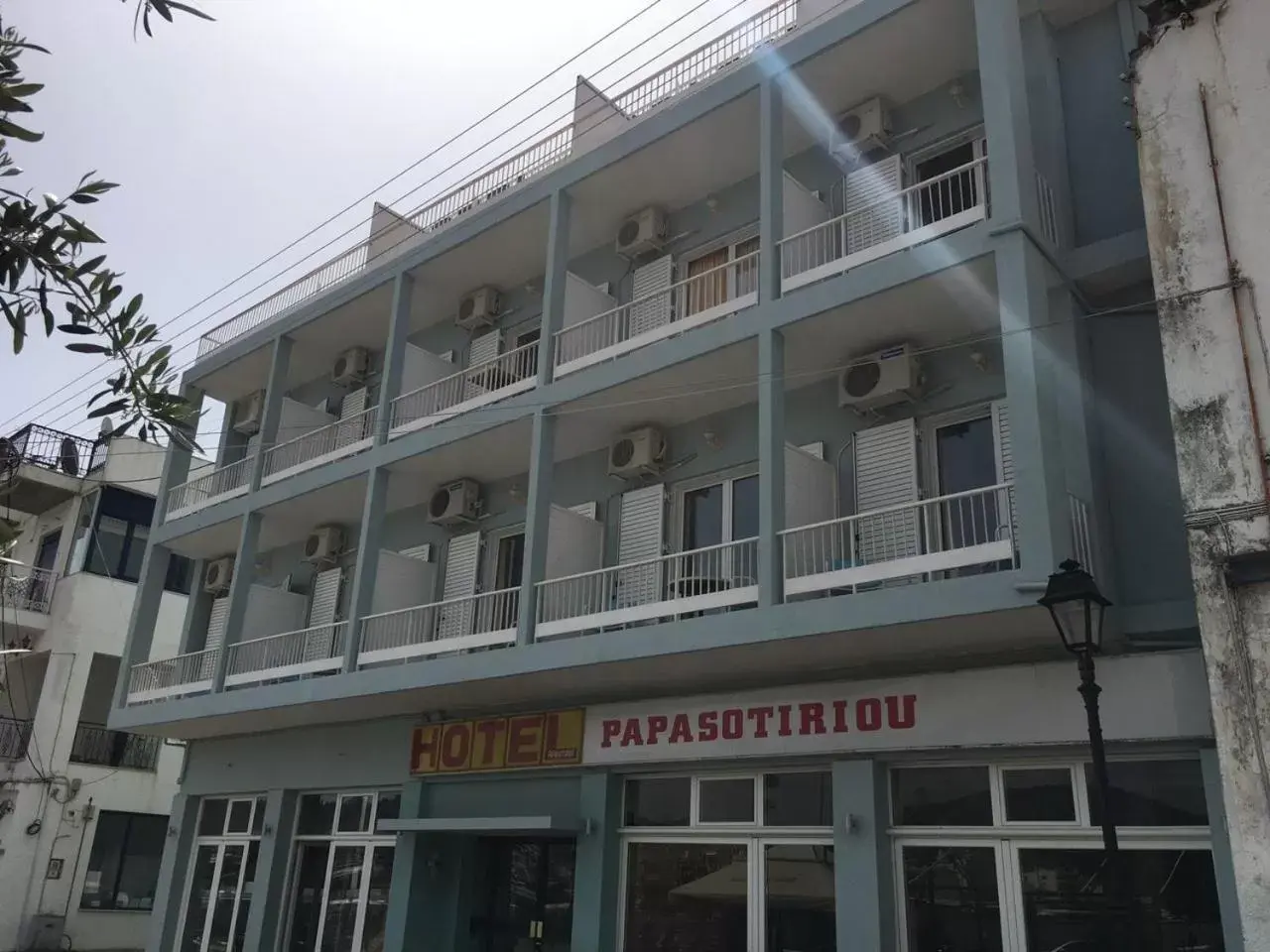 Property Building in Hotel Papasotiriou