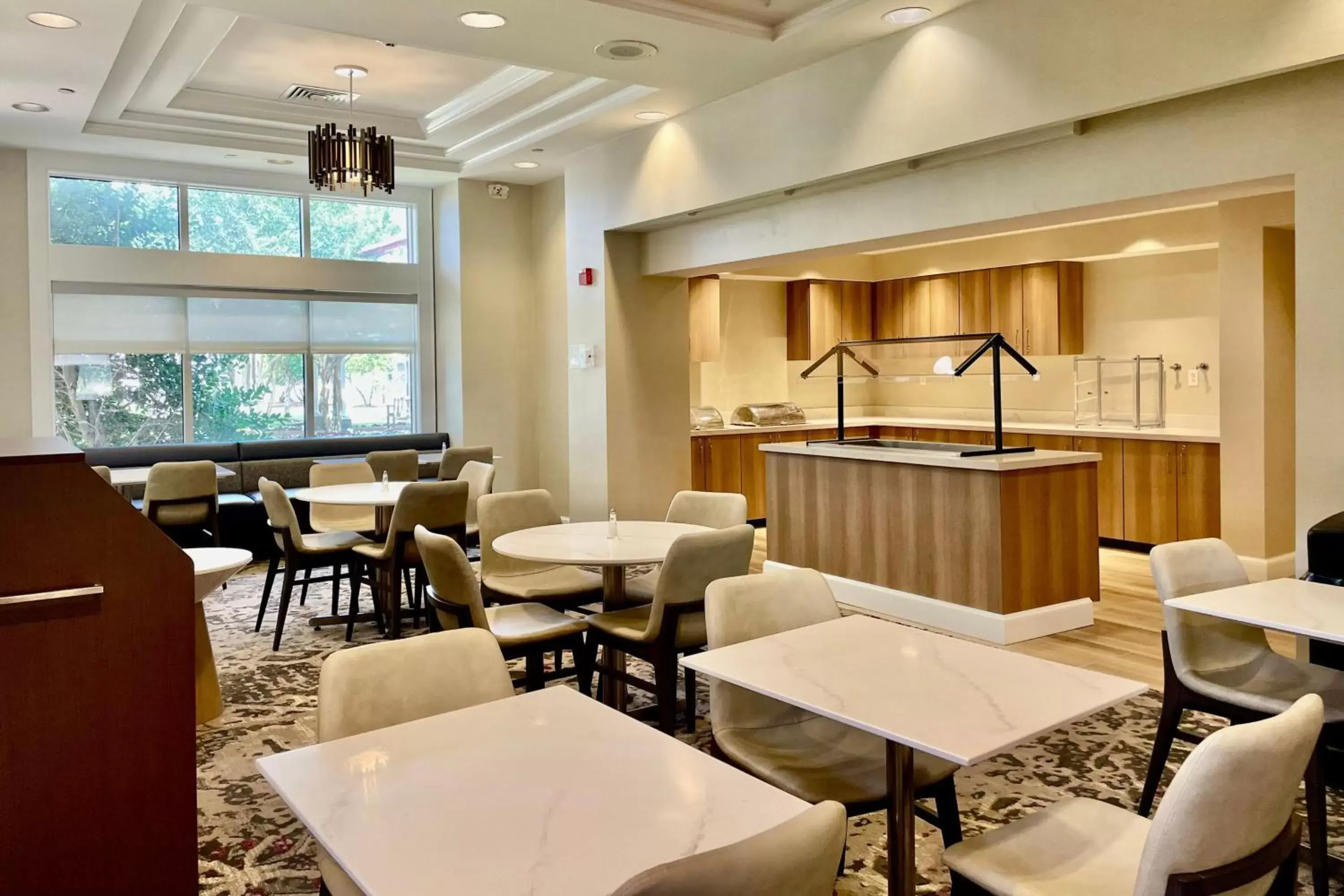 Breakfast, Restaurant/Places to Eat in Residence Inn by Marriott Norfolk Airport