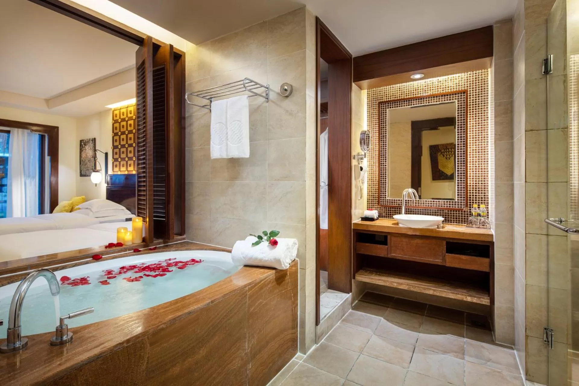 Bathroom, Bed in Pullman Sanya Yalong Bay Villas & Resort