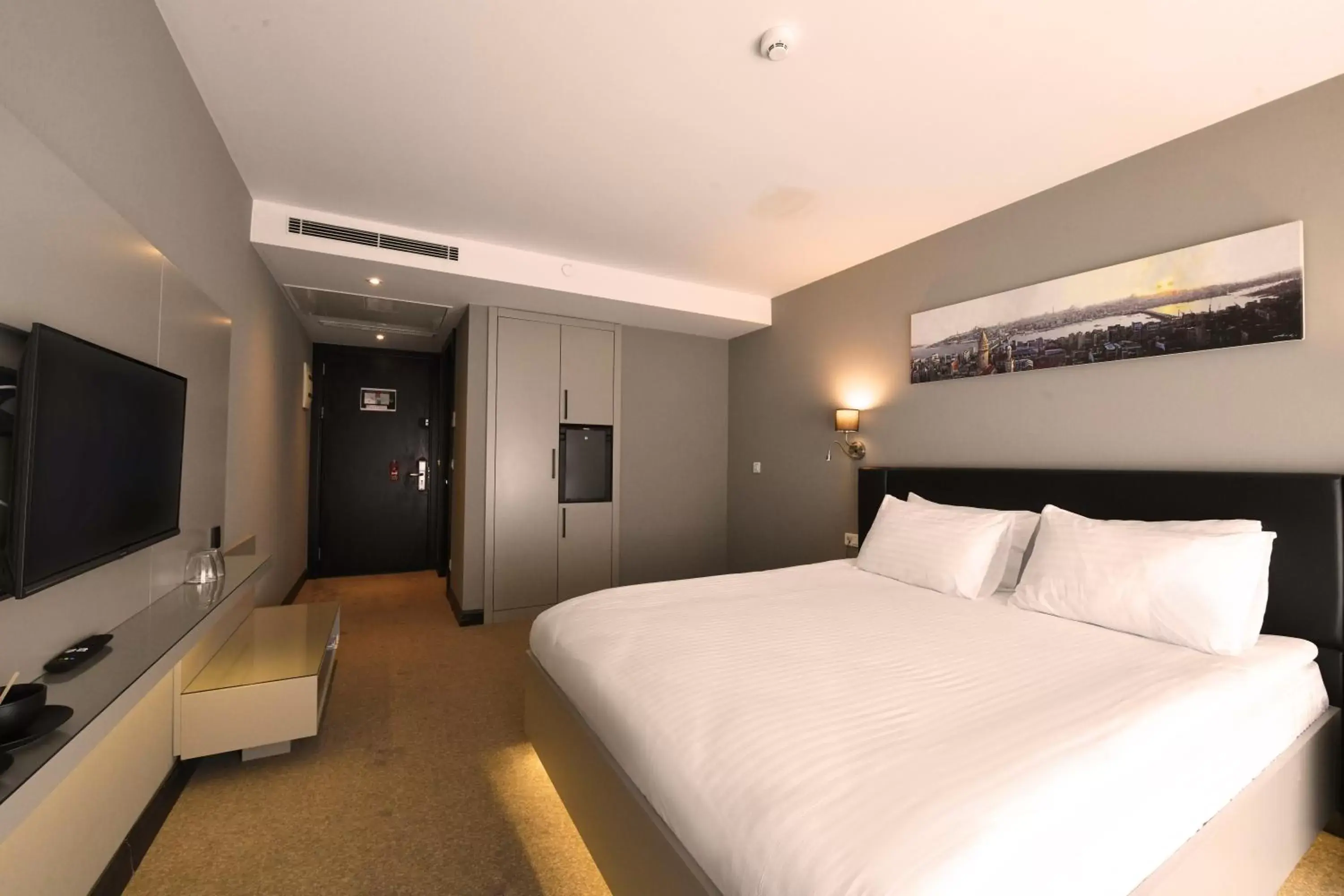TV and multimedia, Bed in Inncity Hotel Nisantasi