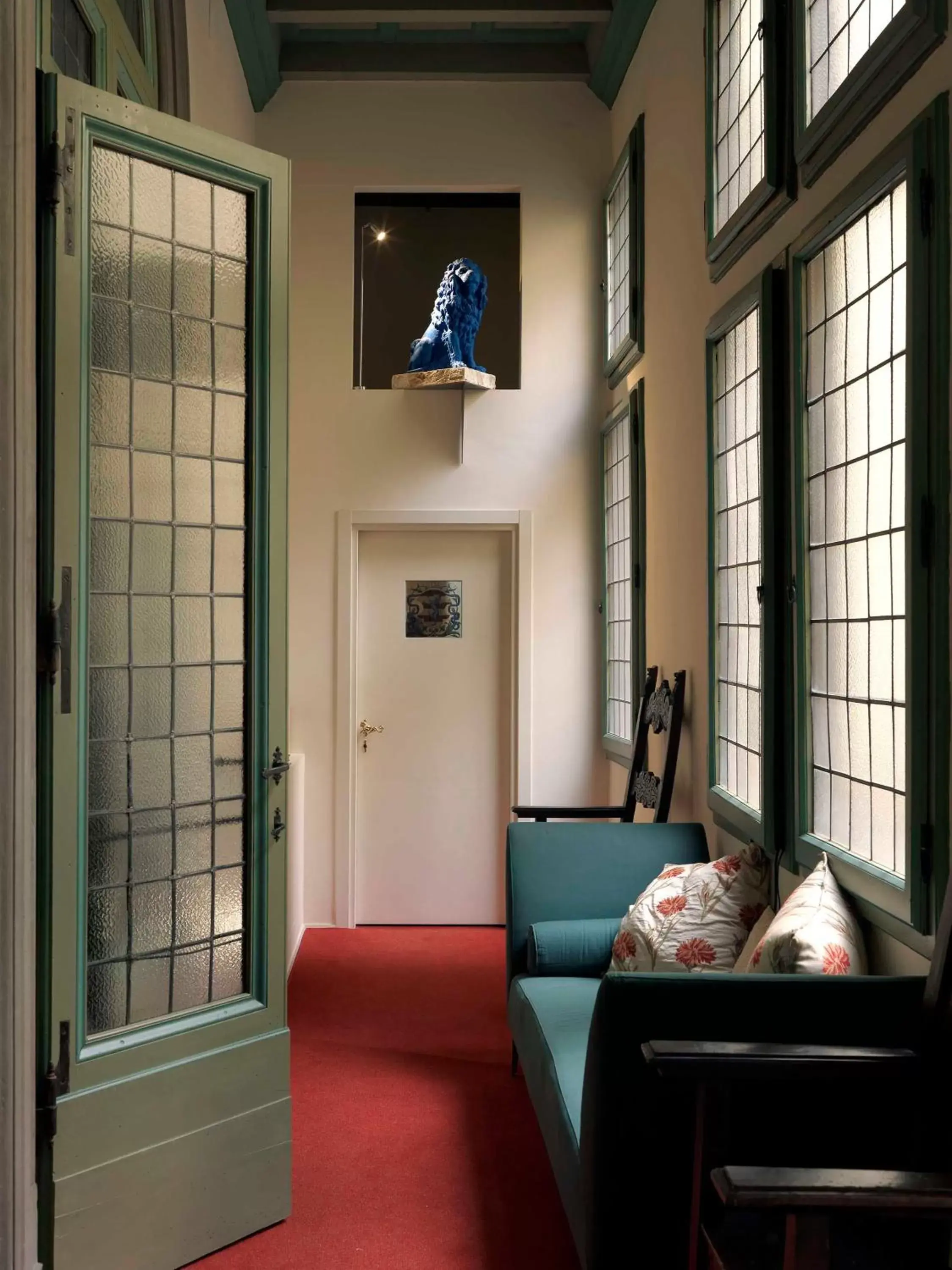 Lounge or bar, Seating Area in Leone Blu Suites | UNA Esperienze
