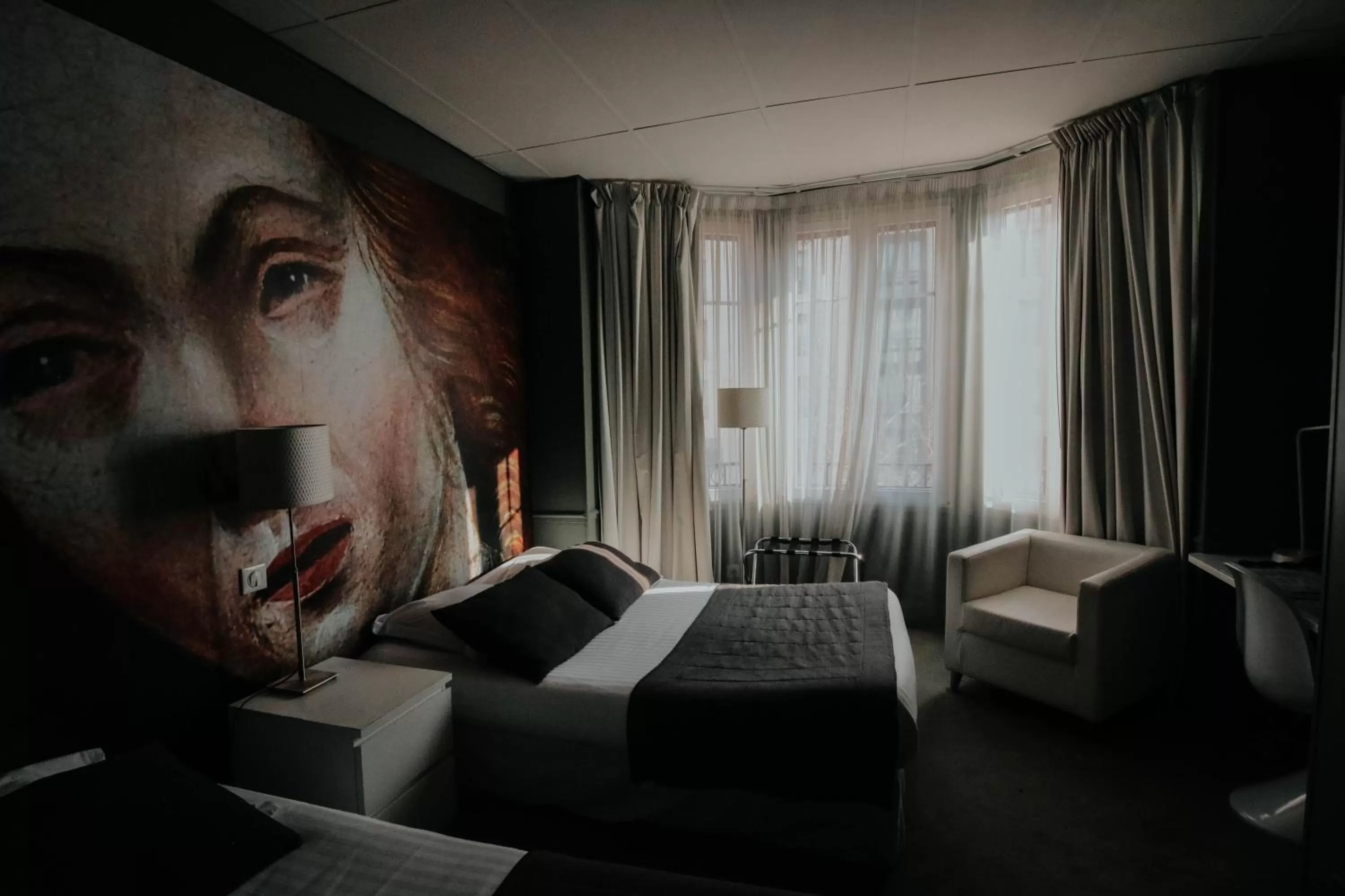 Bed in Hôtel Cecyl Reims Centre