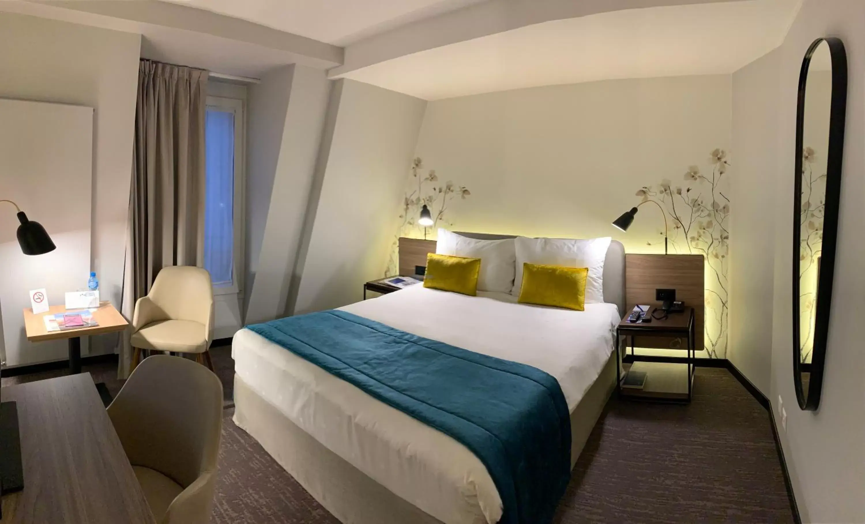 Photo of the whole room, Bed in Astra Vevey Hotel & Restaurant