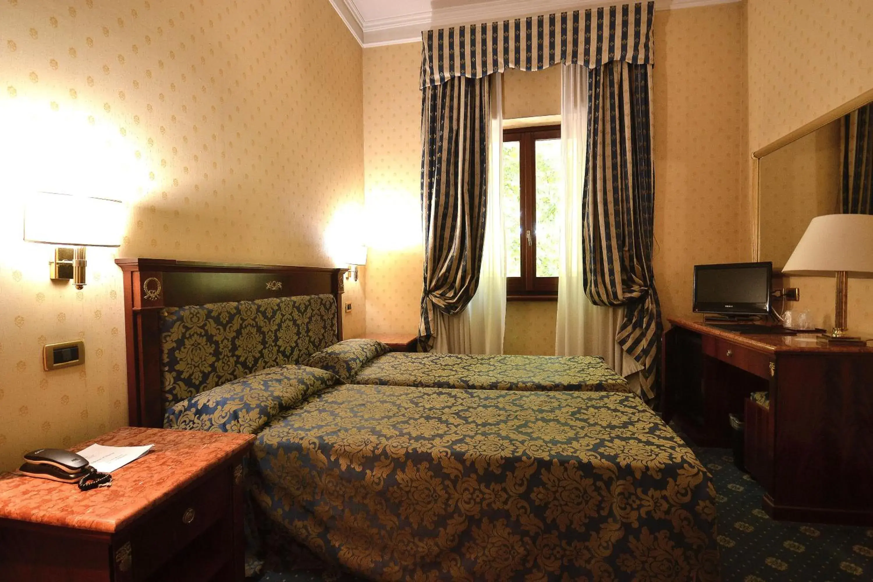Photo of the whole room, Bed in Hotel Cilicia Photo of the whole room, Bed in Hotel Cilicia