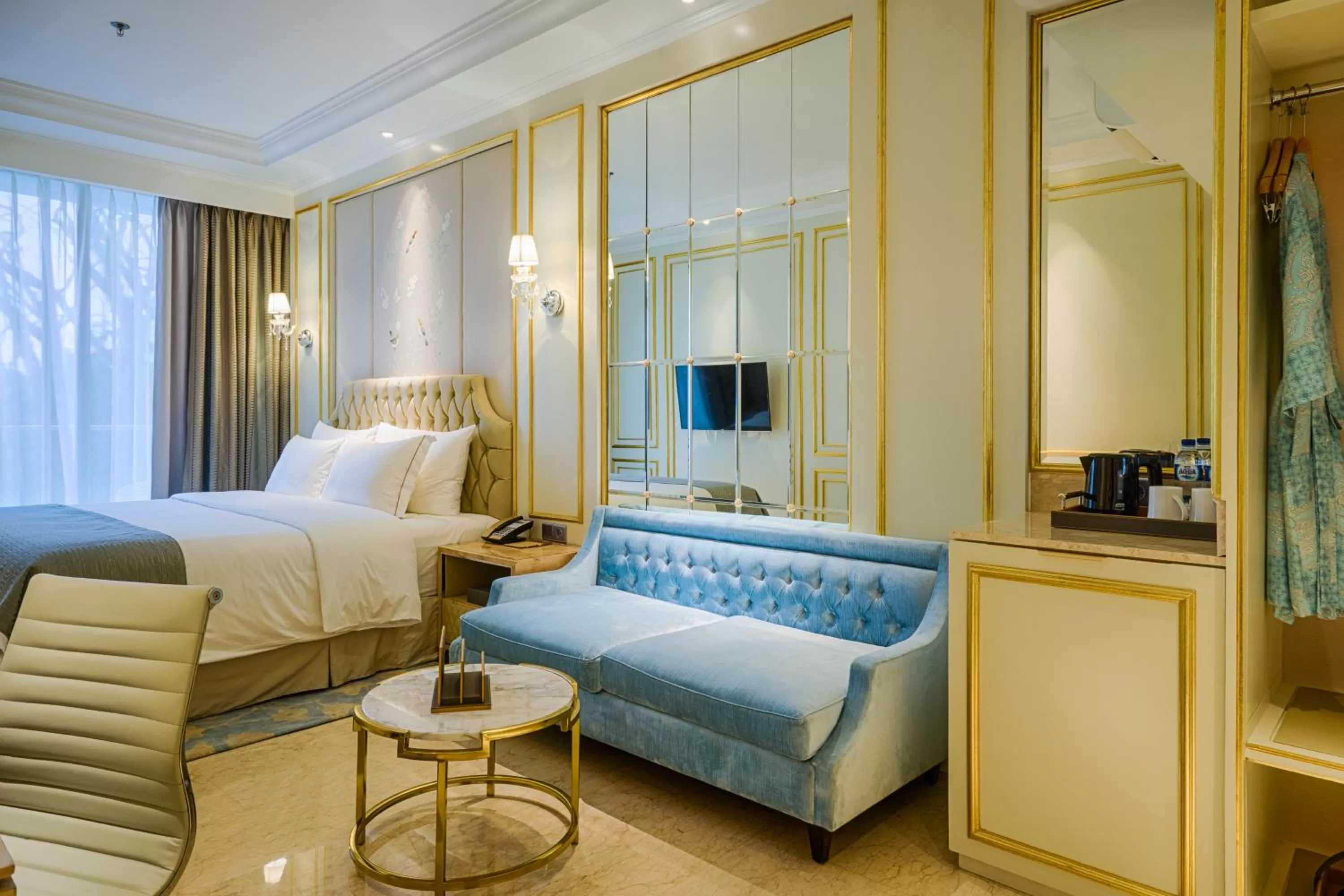 Bed in Art Deco Luxury Hotel & Residence