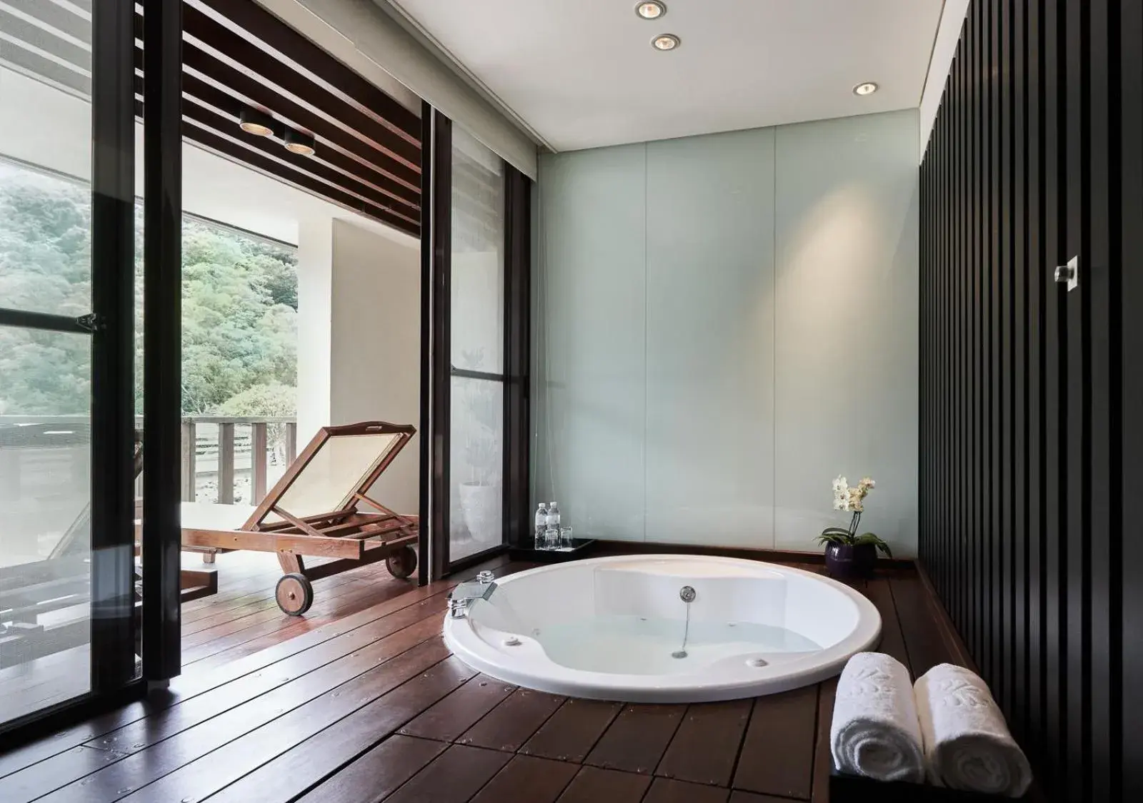 Hot Spring Bath, Bathroom in Hotel Royal Chiao Hsi