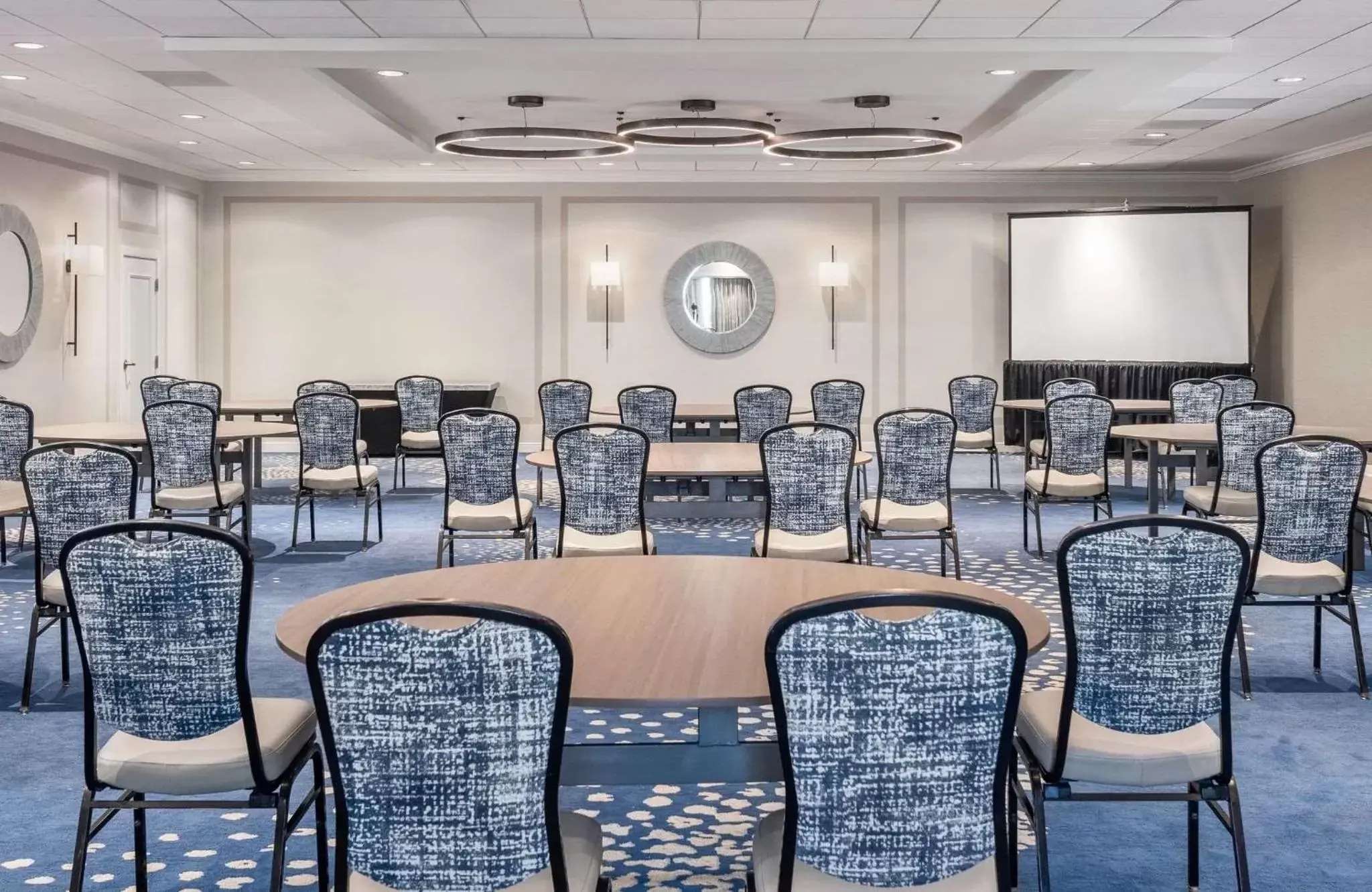 Meeting/conference room in DoubleTree Suites by Hilton Naples