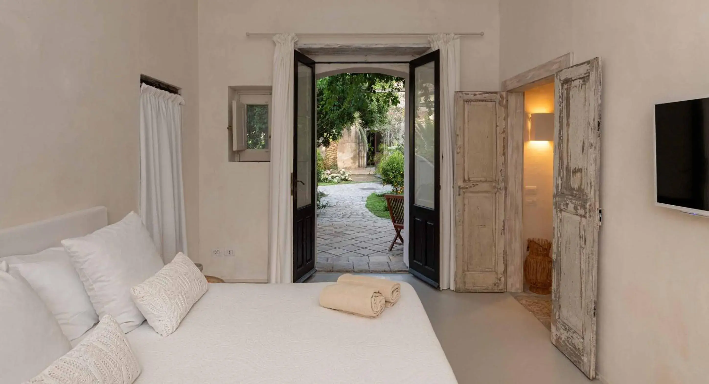 Bedroom, Bed in Castello di San Marco Charming Hotel & SPA