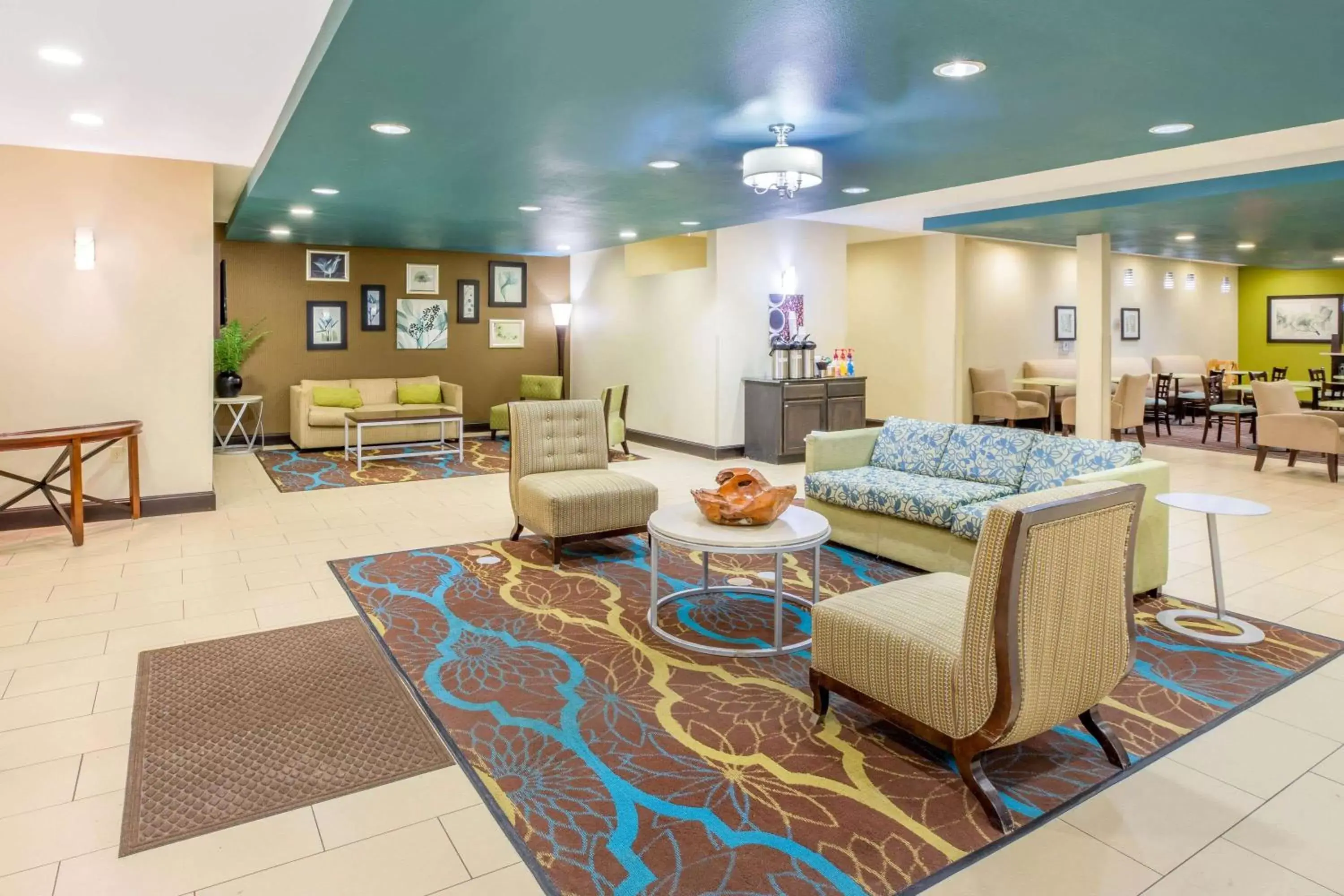 Lobby or reception, Lobby/Reception in La Quinta by Wyndham Floresville