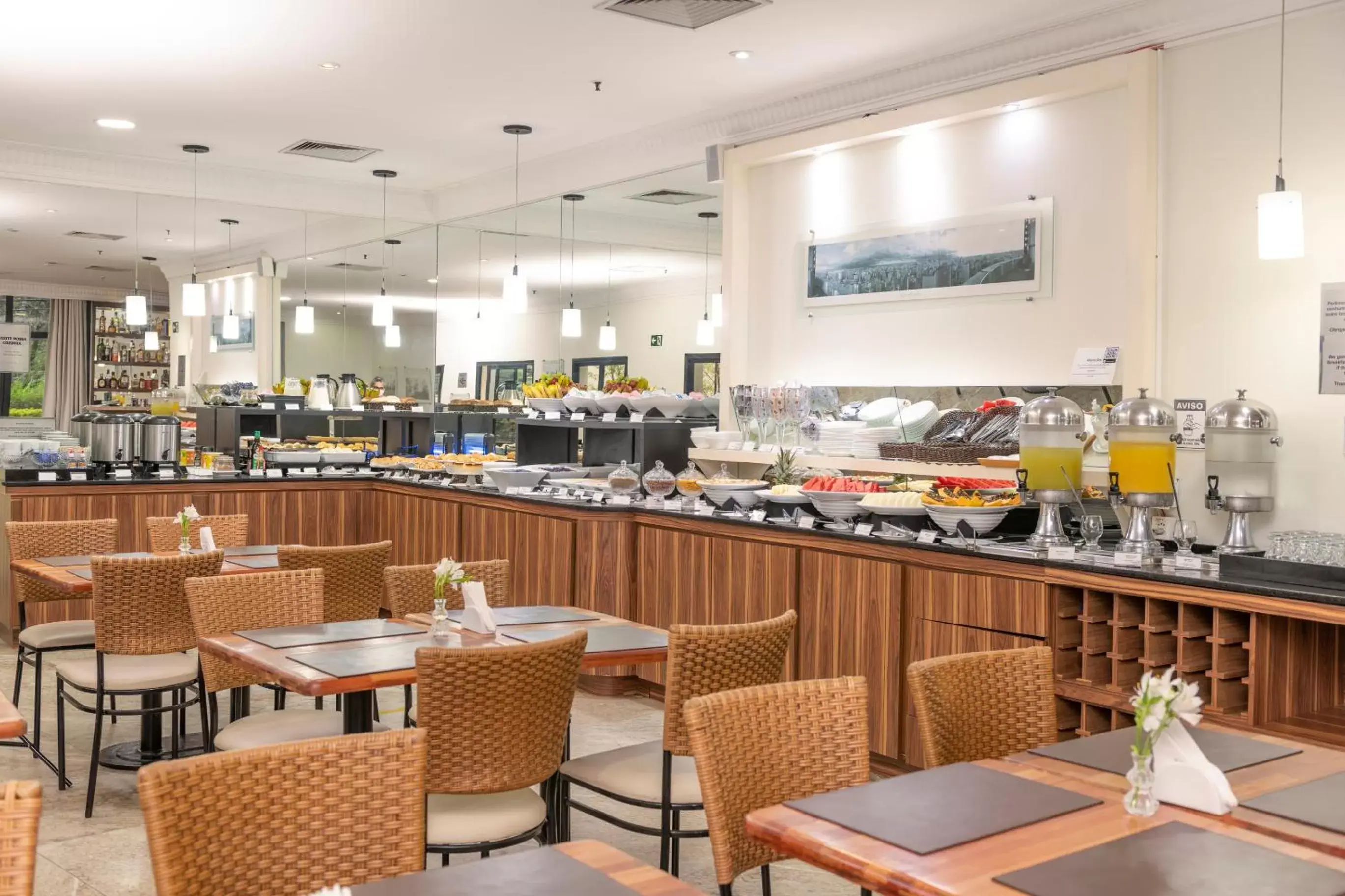 Restaurant/places to eat in Blue Tree Towers Anália Franco - Tatuapé Restaurant/places to eat in Blue Tree Towers Anália Franco - Tatuapé