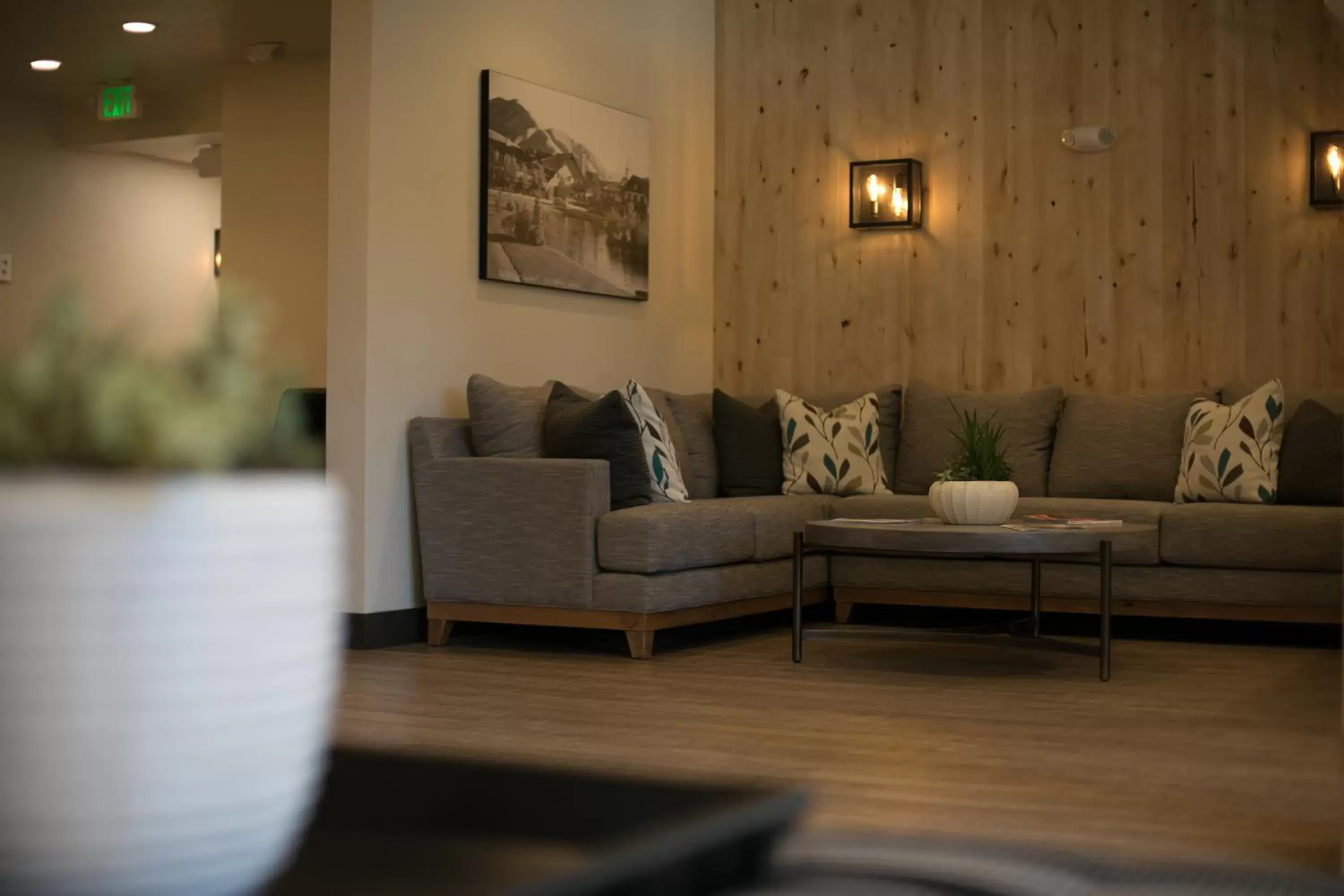 Seating Area in Silver Creek Hotel