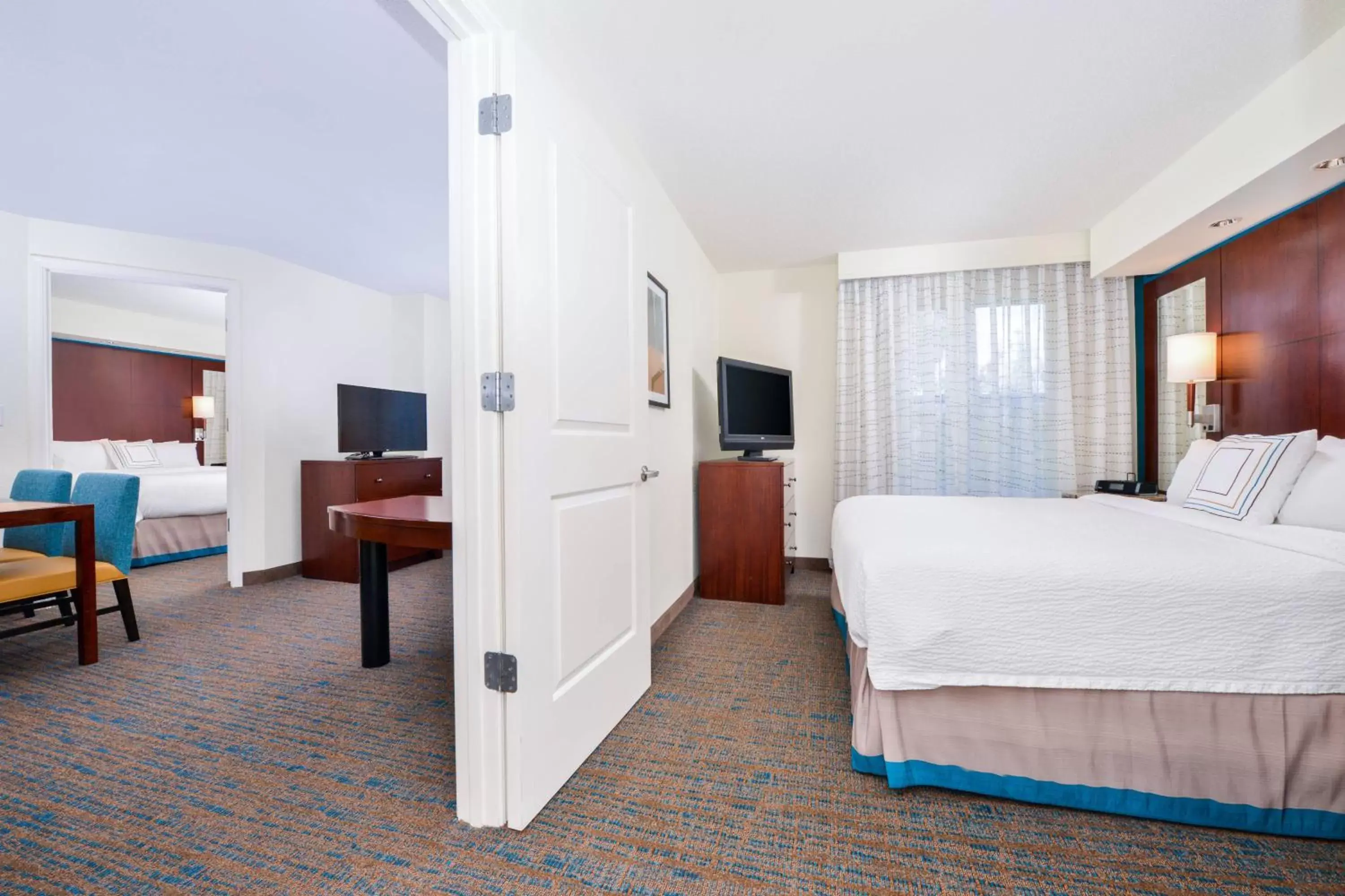 Bedroom, Bed in Residence Inn by Marriott Harrisonburg