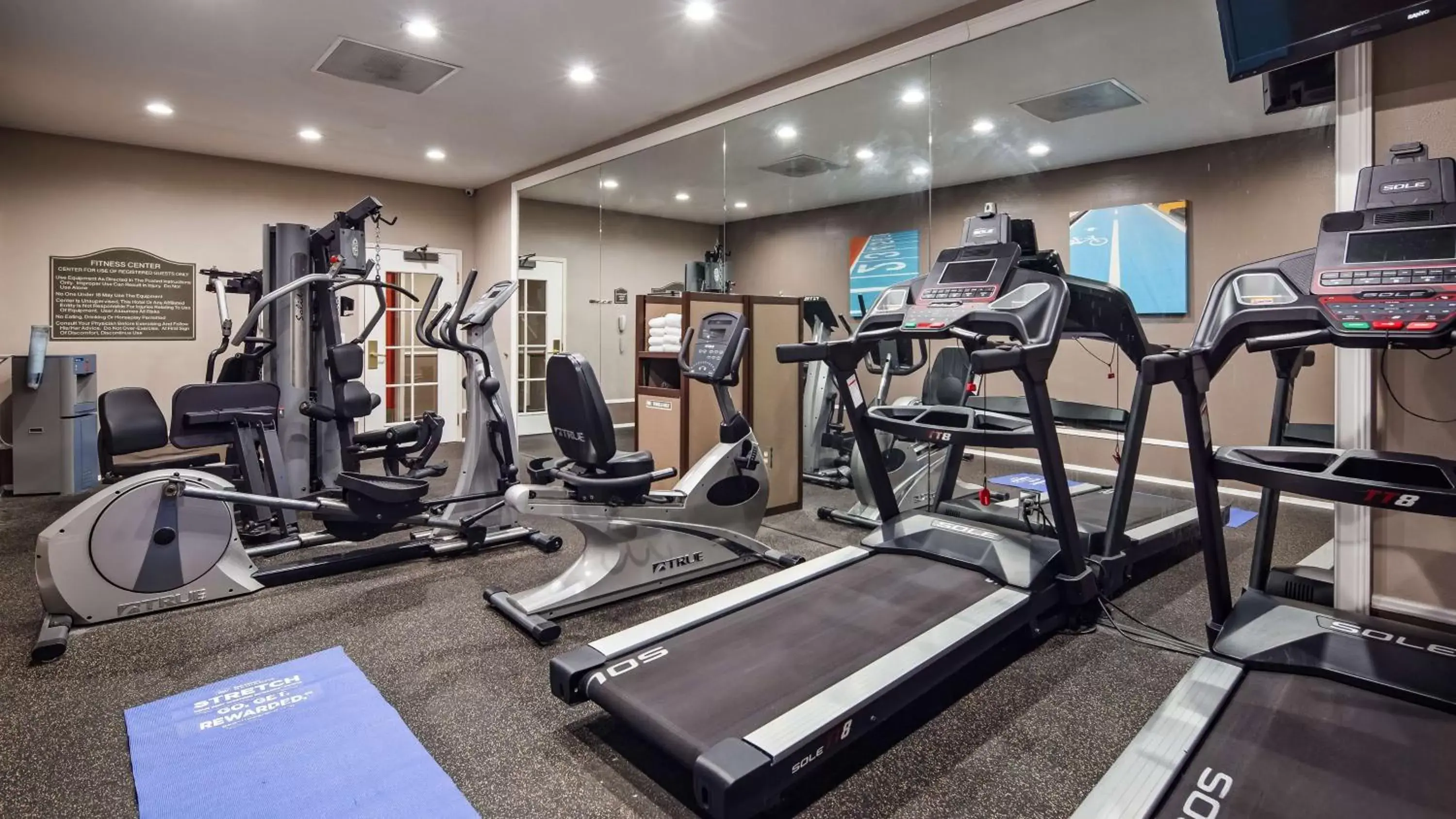 Activities, Fitness Center/Facilities in Best Western Airport Inn & Suites