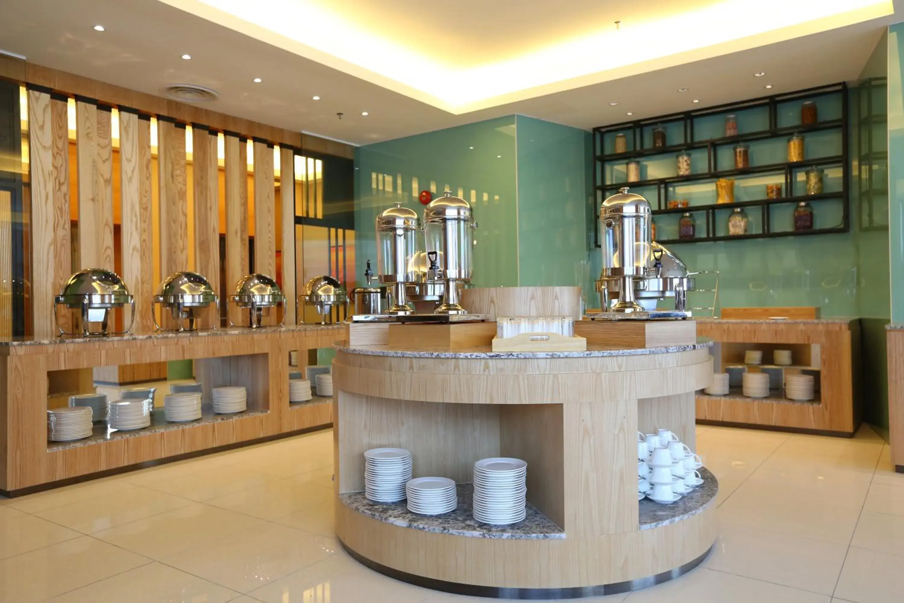 Restaurant/places to eat in WP Hotel Restaurant/places to eat in WP Hotel