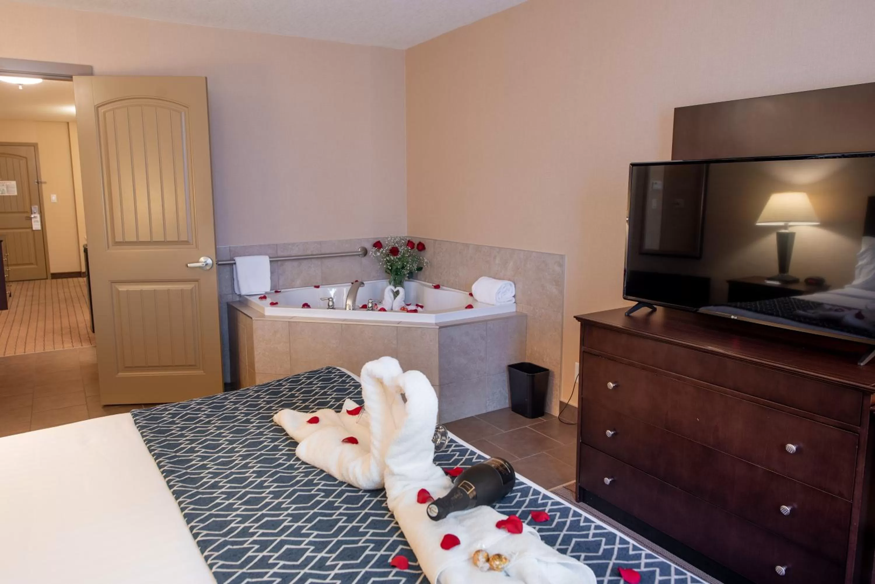 TV and multimedia, Bed in Bayview Hotel