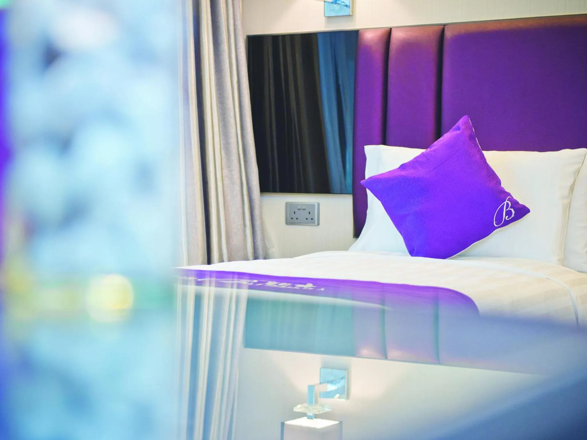 Bedroom, Bed in The Bauhinia Hotel - Tsim Sha Tsui