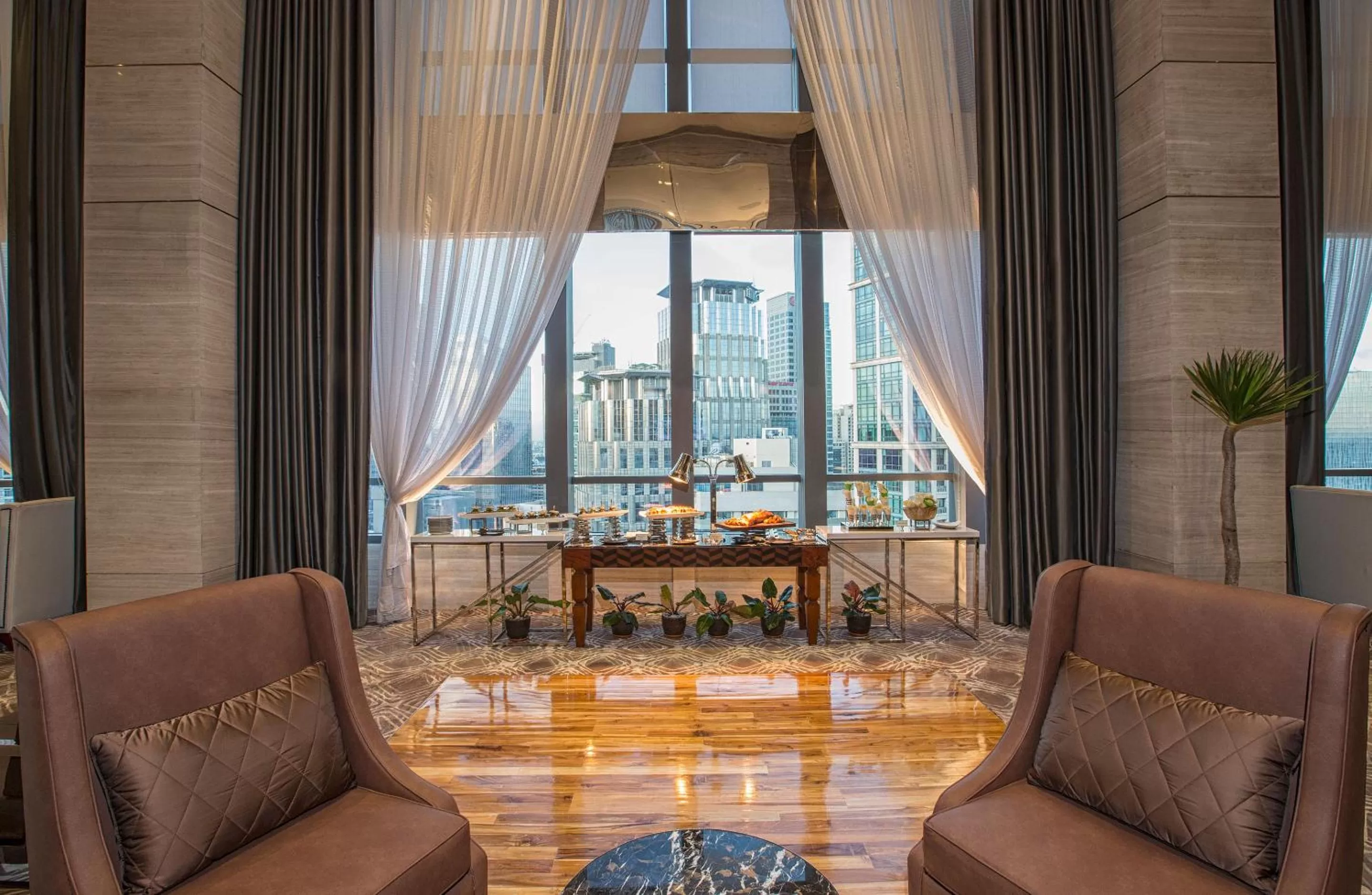 Lounge or bar in Makati Diamond Residences