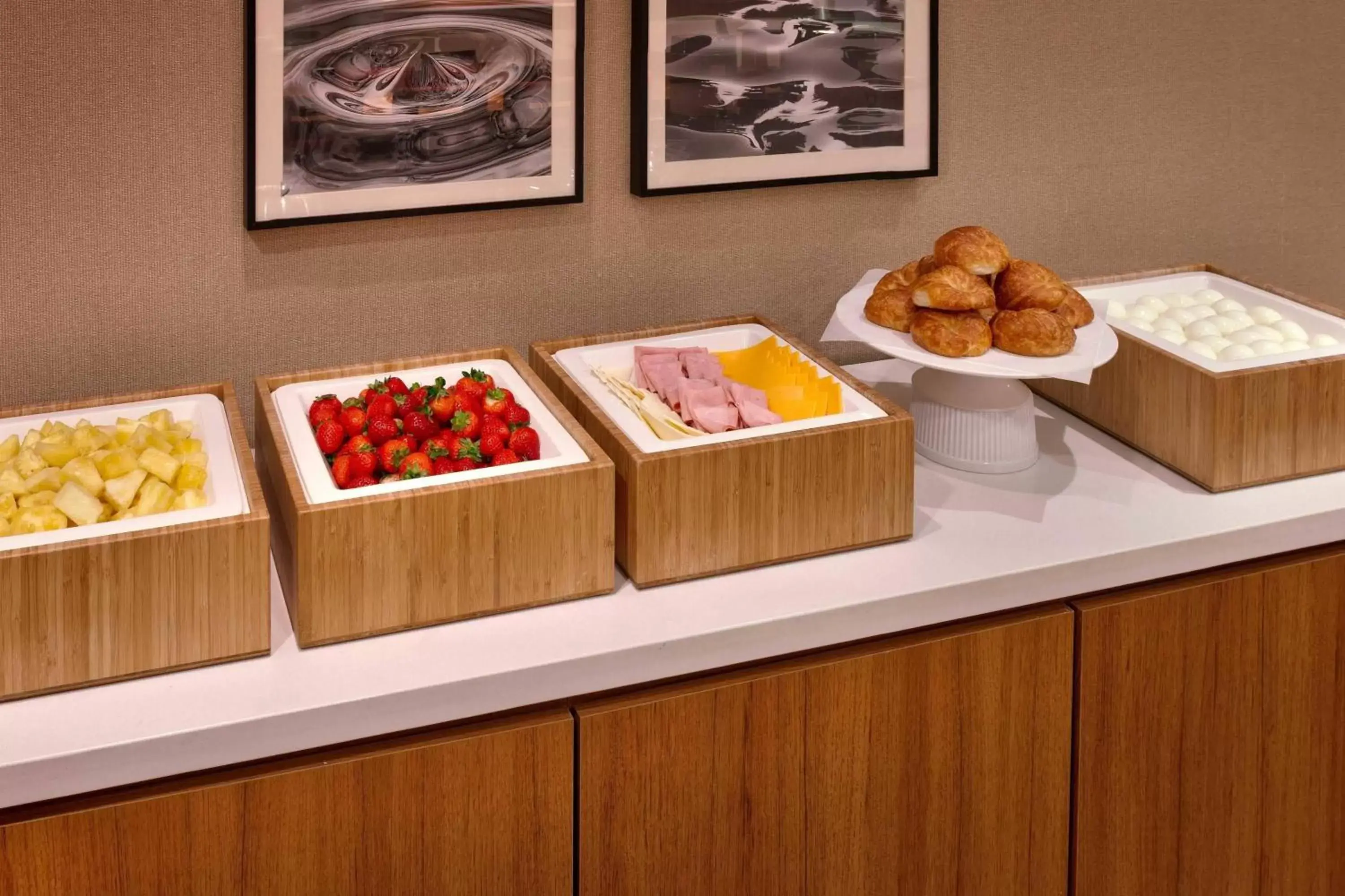 Breakfast, Food in SpringHill Suites by Marriott Salt Lake City Draper