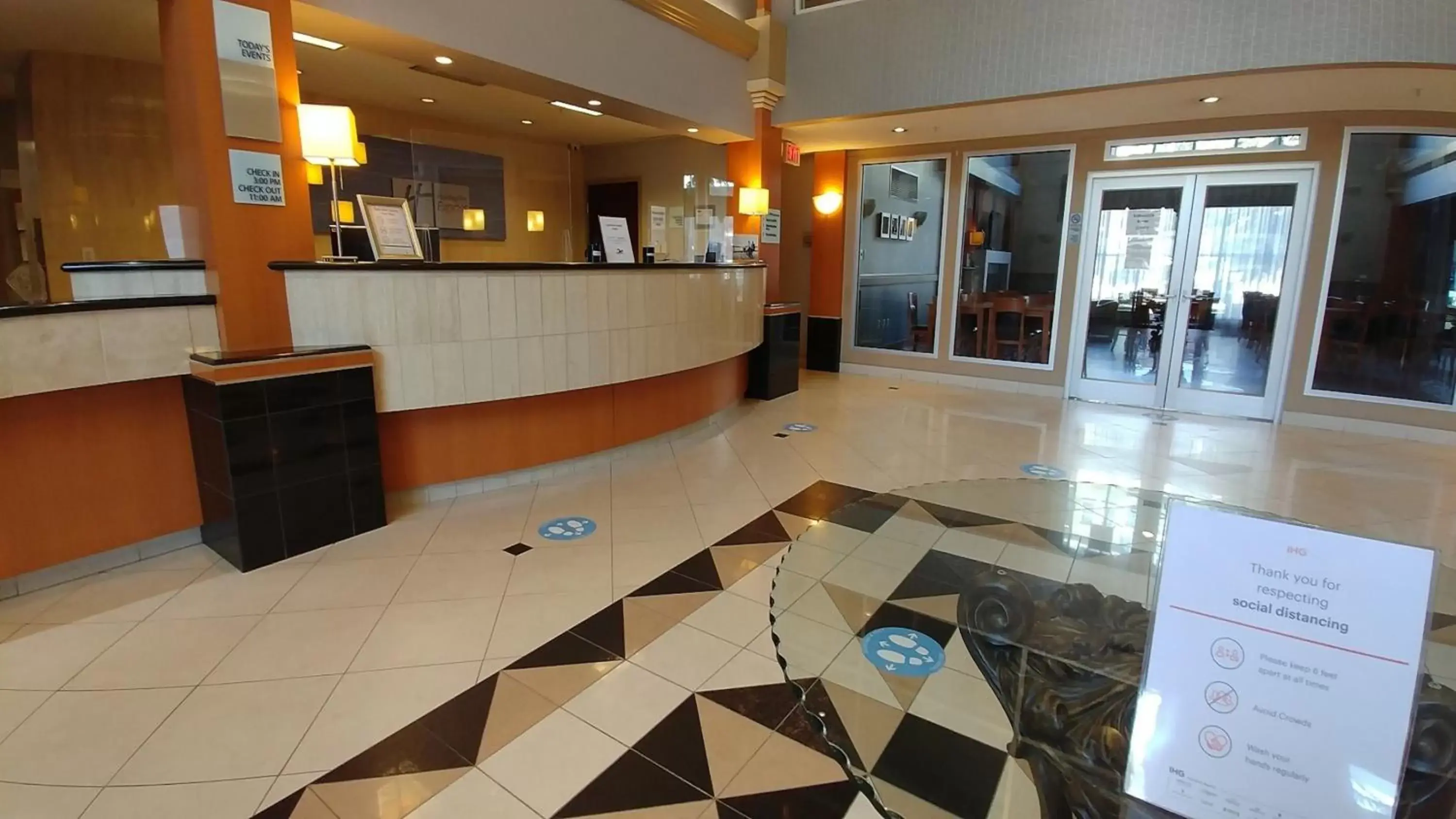 Lobby or reception, Lobby/Reception in Holiday Inn Express Calgary South, an IHG Hotel