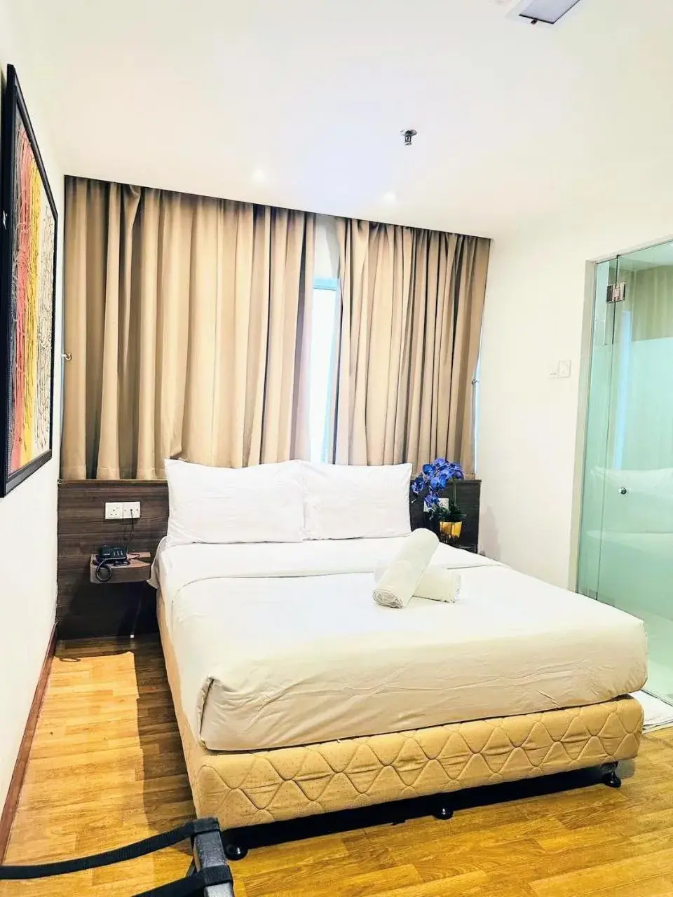 Bed in Frenz Hotel Kuala Lumpur