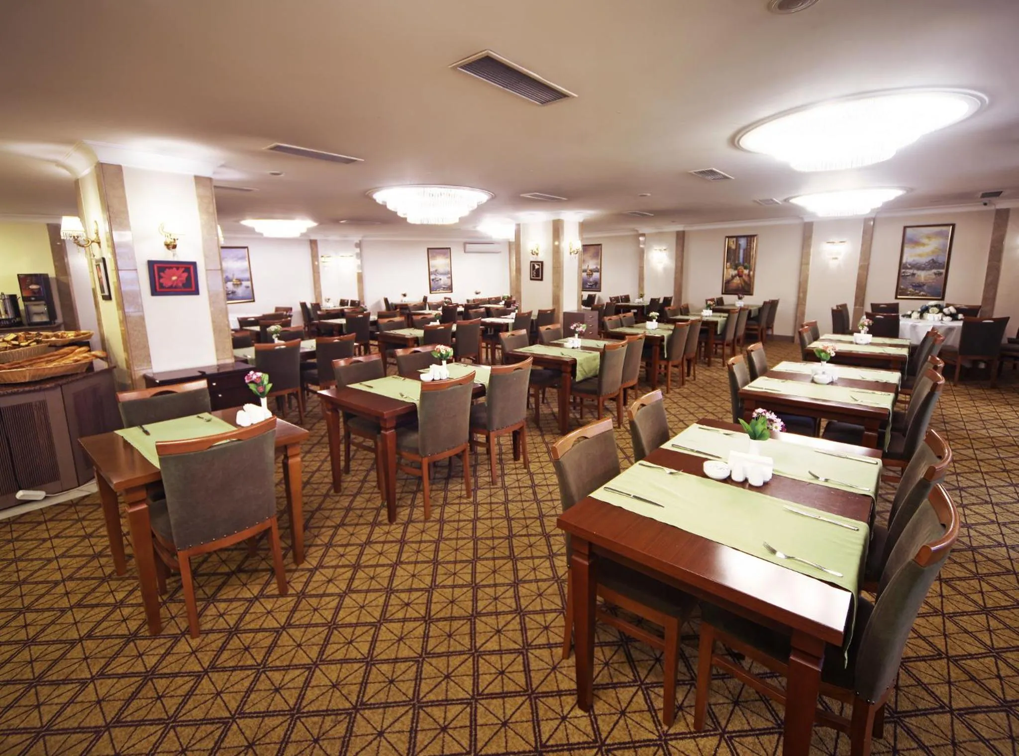 Food and drinks, Restaurant/Places to Eat in Black Bird Hotel