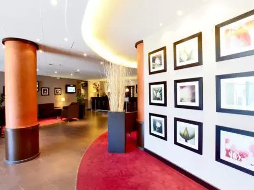 Lobby/Reception in Golden Tulip Paris CDG Airport – Villepinte