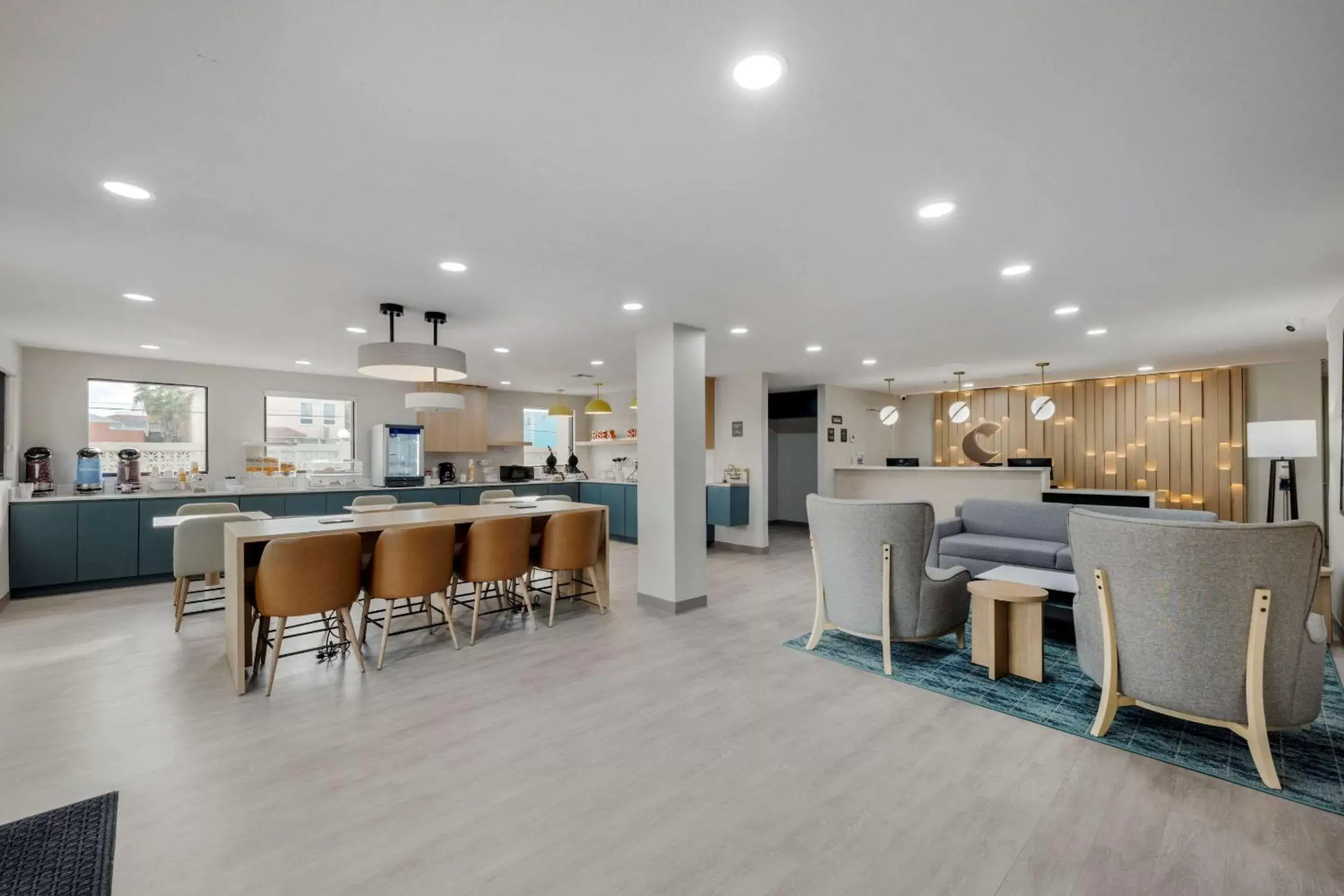 Lobby or reception in Comfort Inn Lobby or reception in Comfort Inn