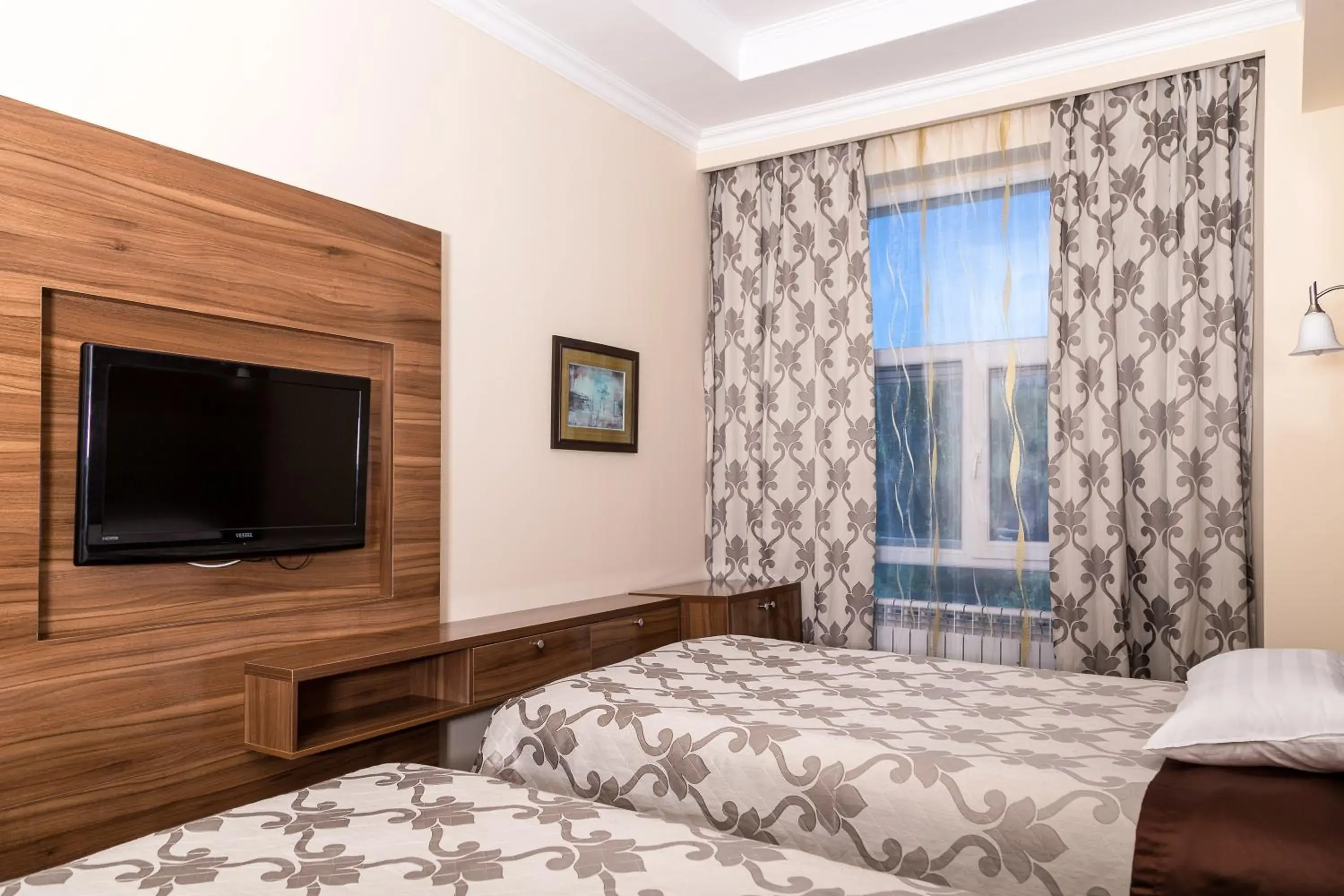 TV and multimedia, TV/Entertainment Center in Grand Hotel Eurasia