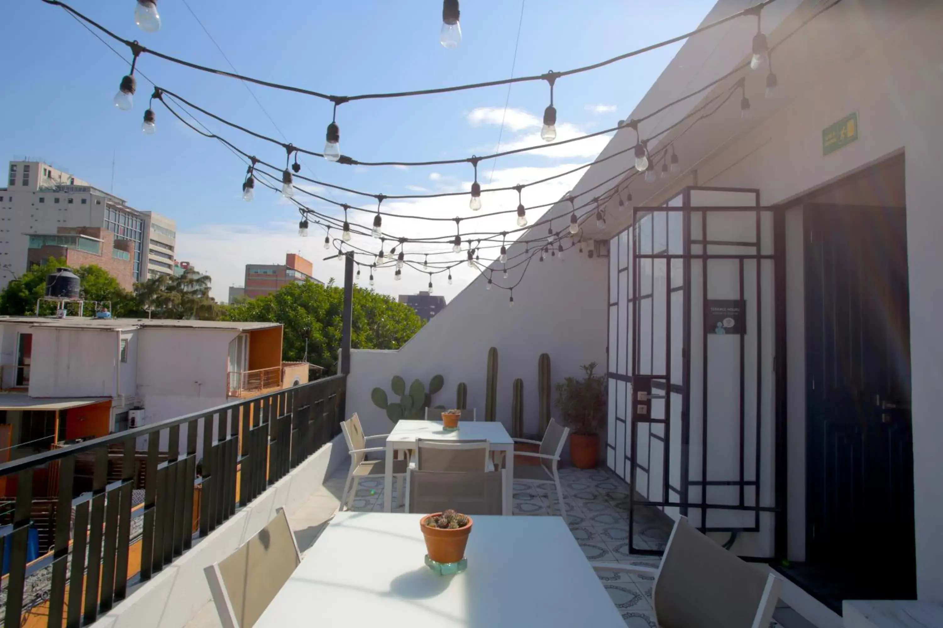 Balcony/Terrace, Restaurant/Places to Eat in La Palomilla Bed & Breakfast