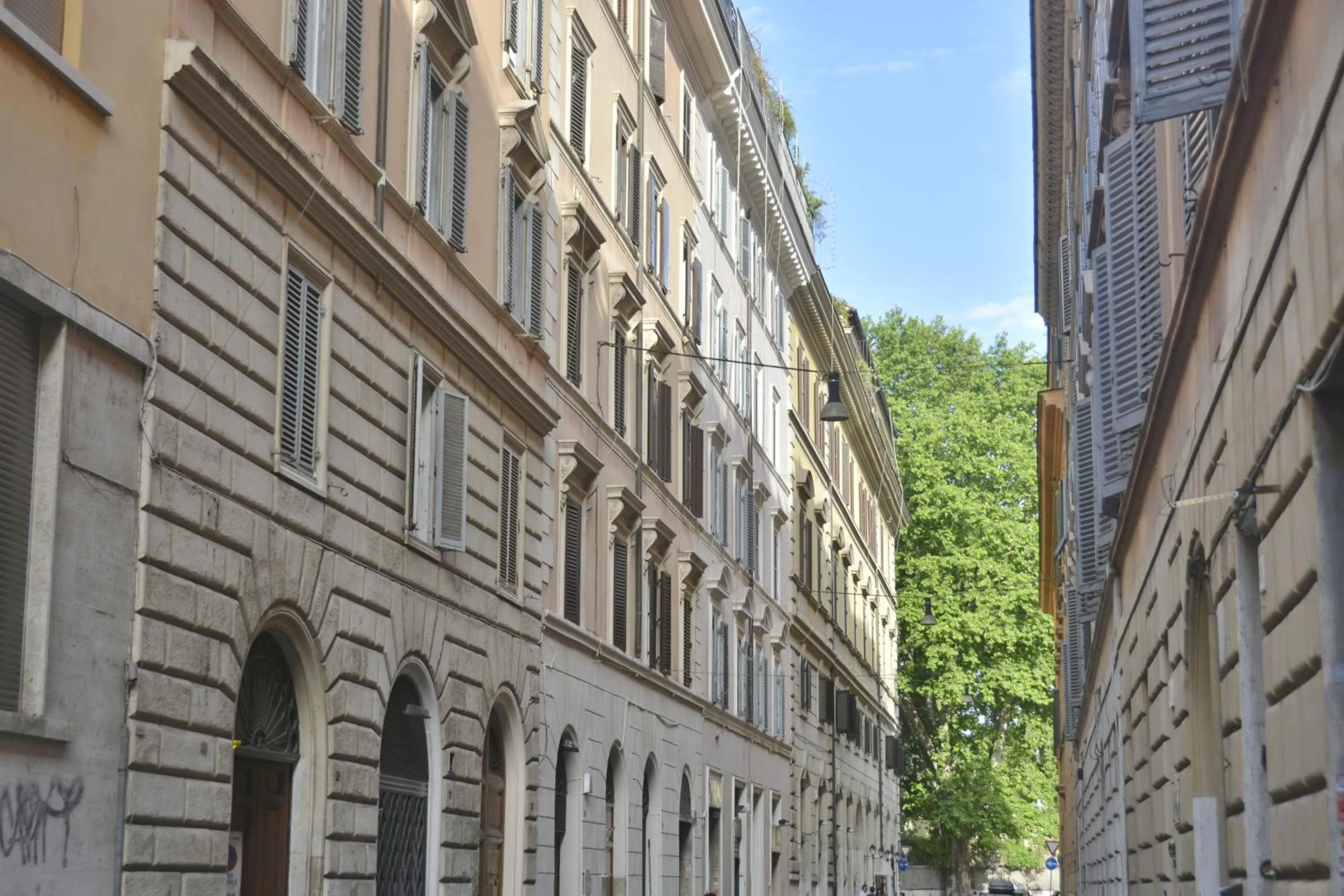 Property building in Ripetta Central Suites