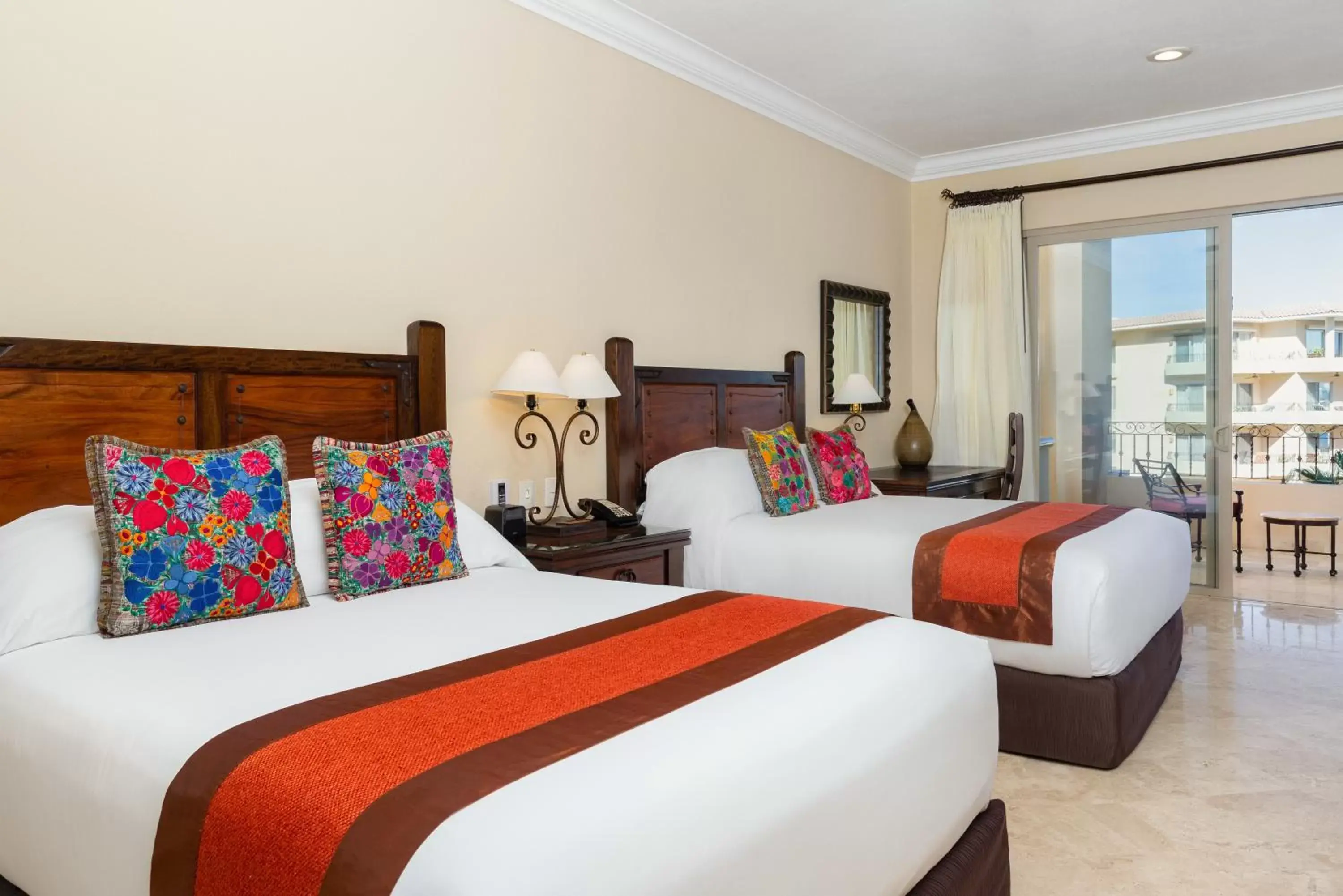 Bed in Villa la Estancia Beach Resort & Spa