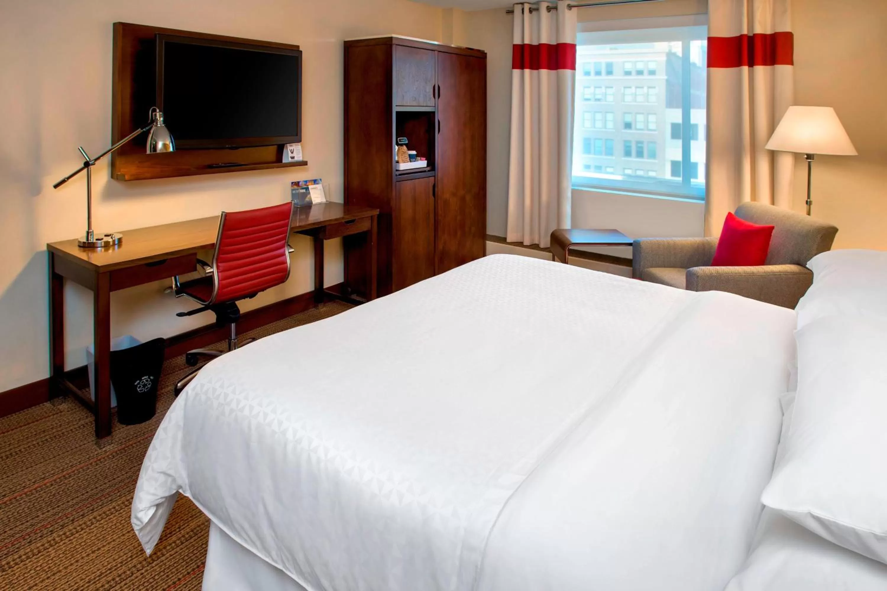 Standard King Room in Four Points by Sheraton Charleston