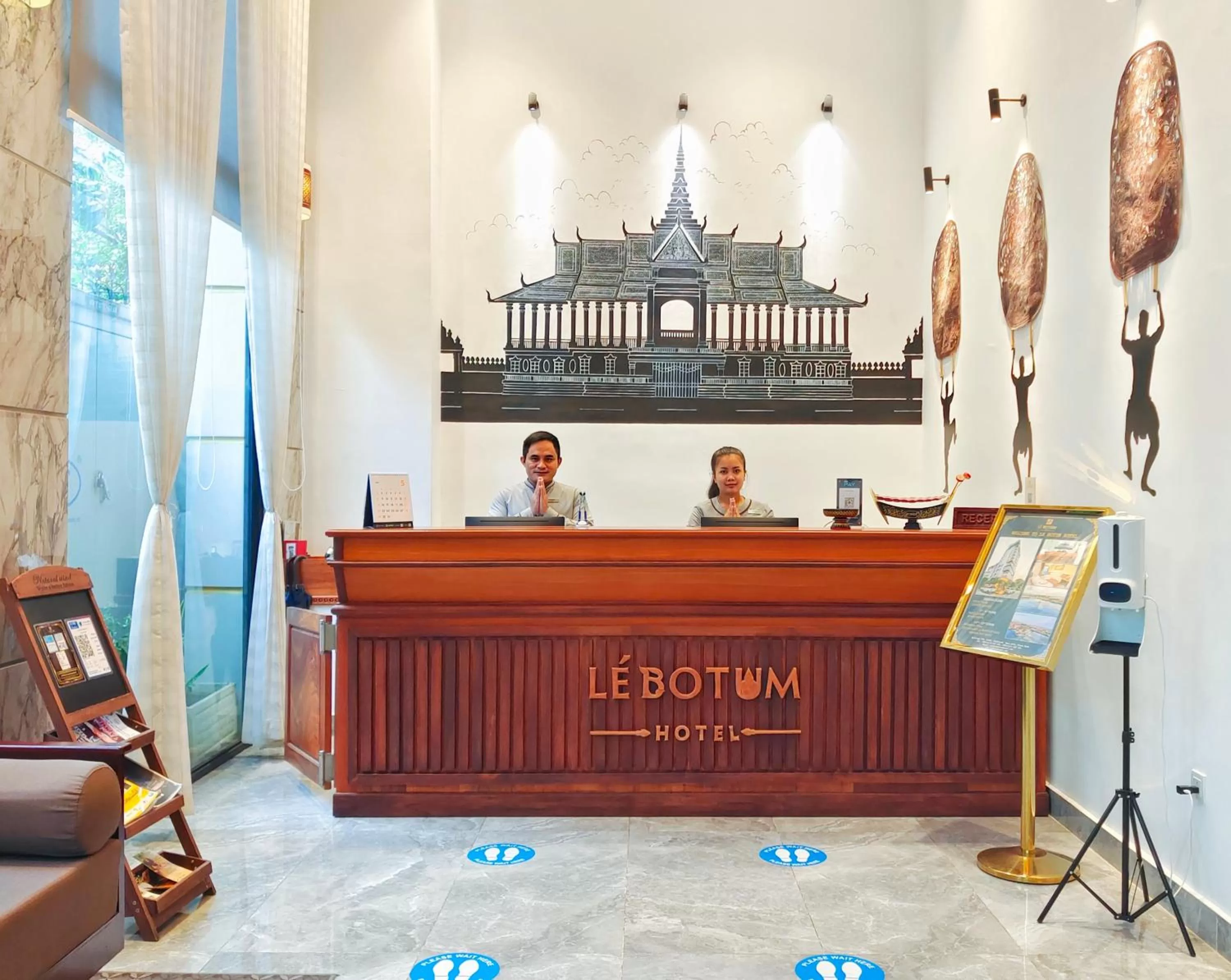 Lobby or reception in Le Botum Hotel