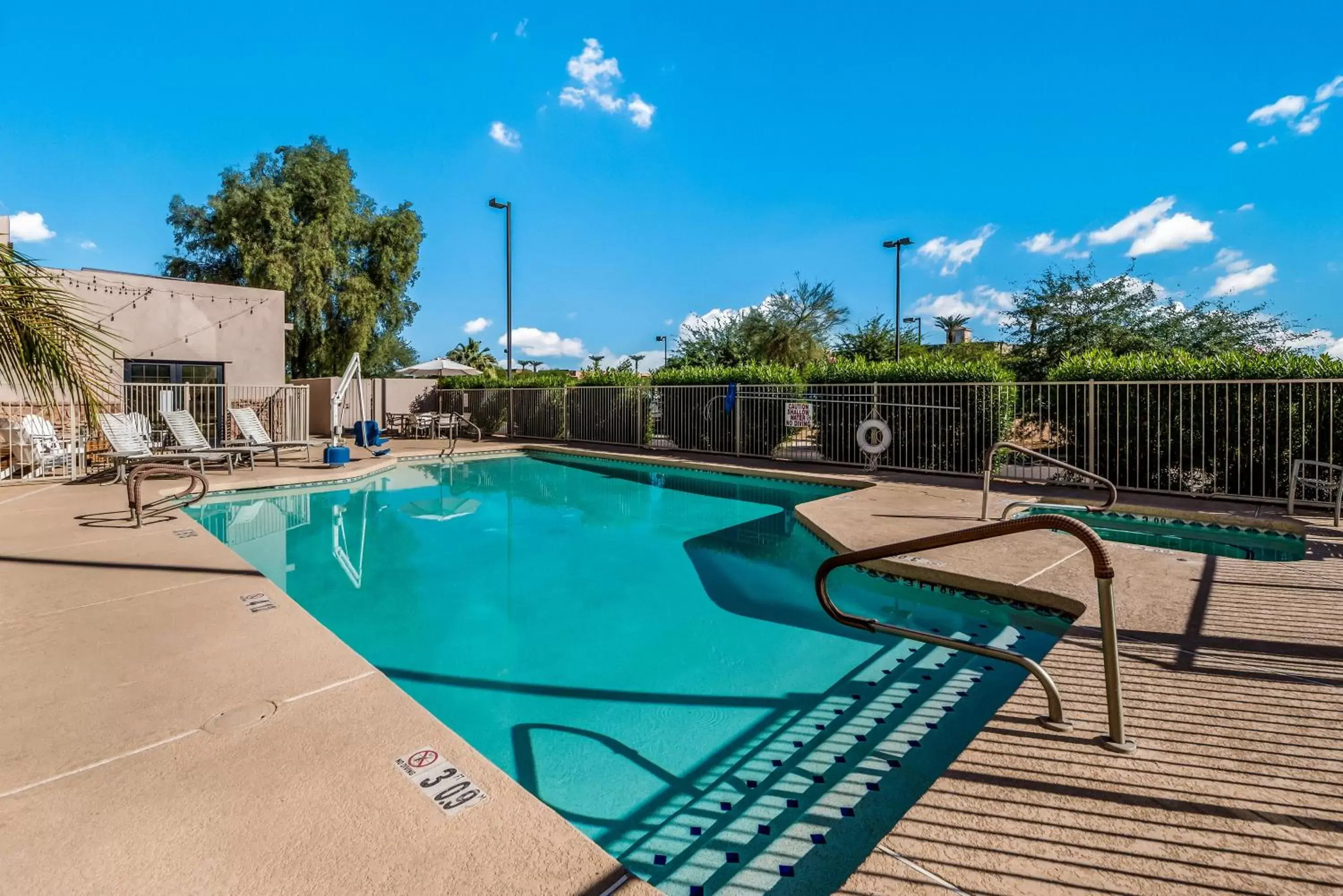 Swimming Pool in Red Lion Inn & Suites Goodyear