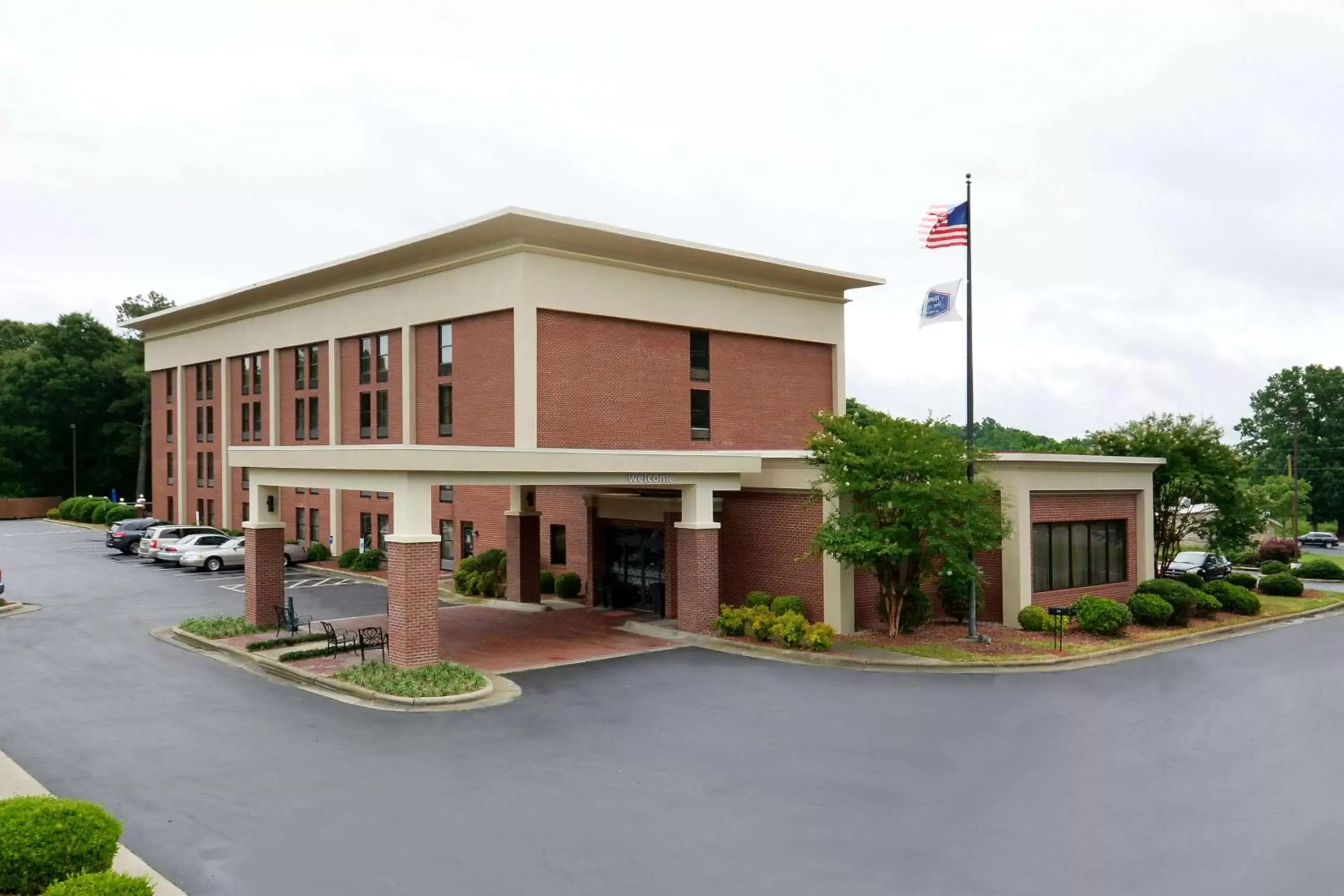 Property Building in Hampton Inn Roxboro