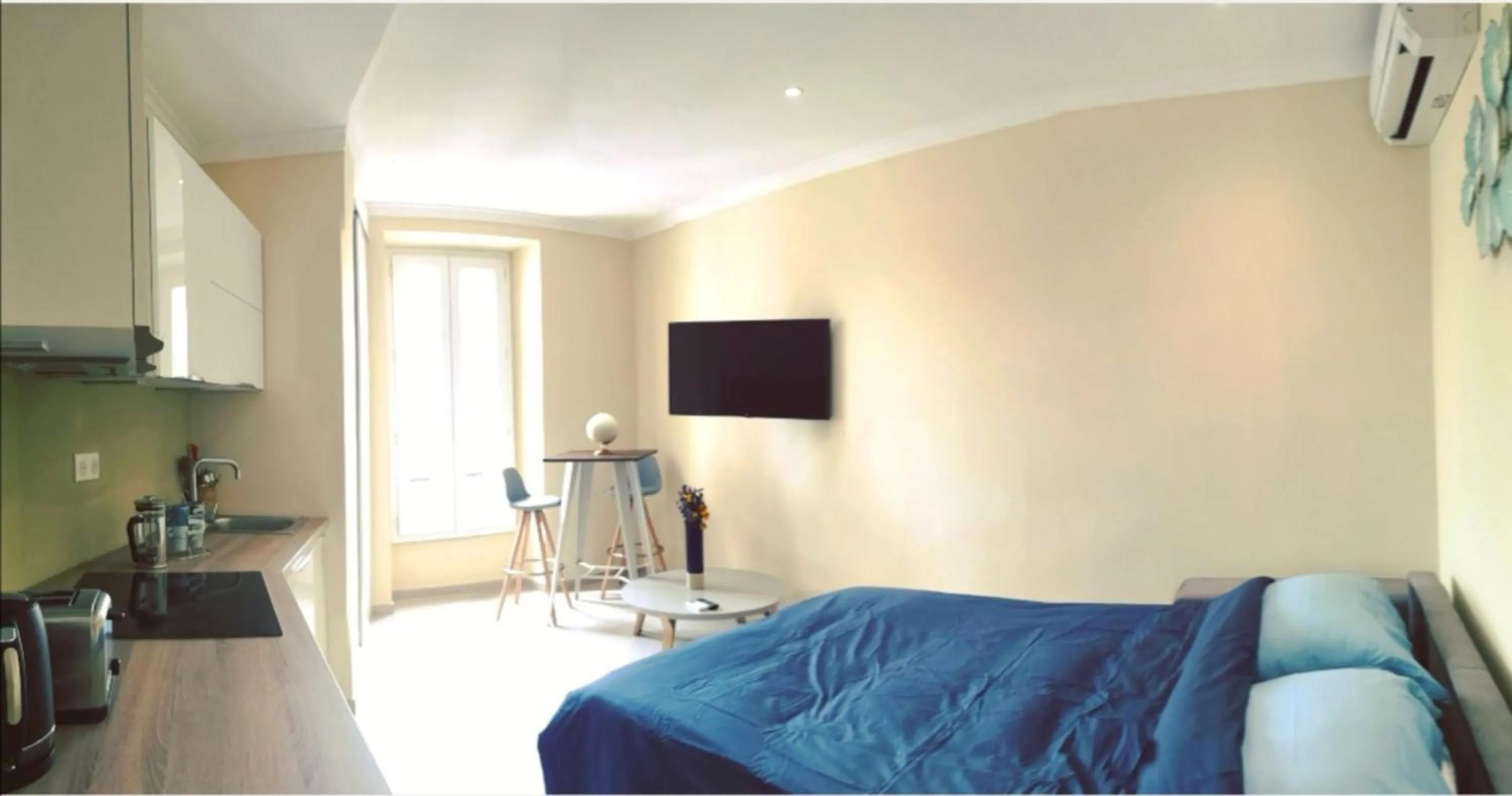 Photo of the whole room in Meyerbeer Beach