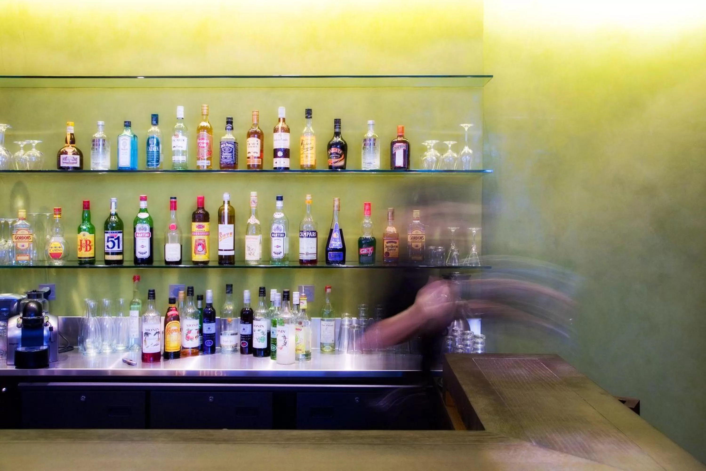 Lounge or bar in Hôtel Duo