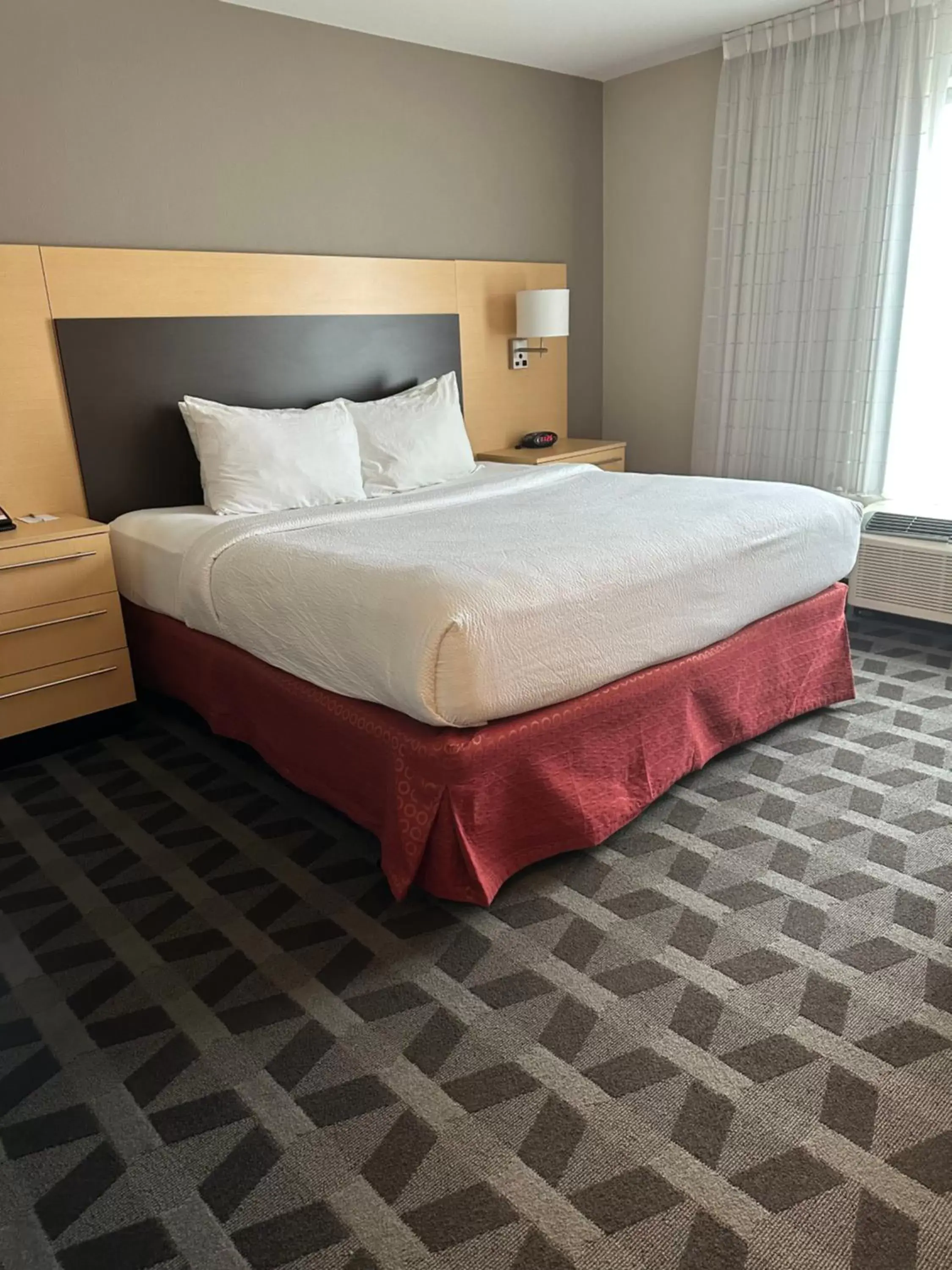 Bed in TownePlace Suites by Marriott Columbia Northwest/Harbison