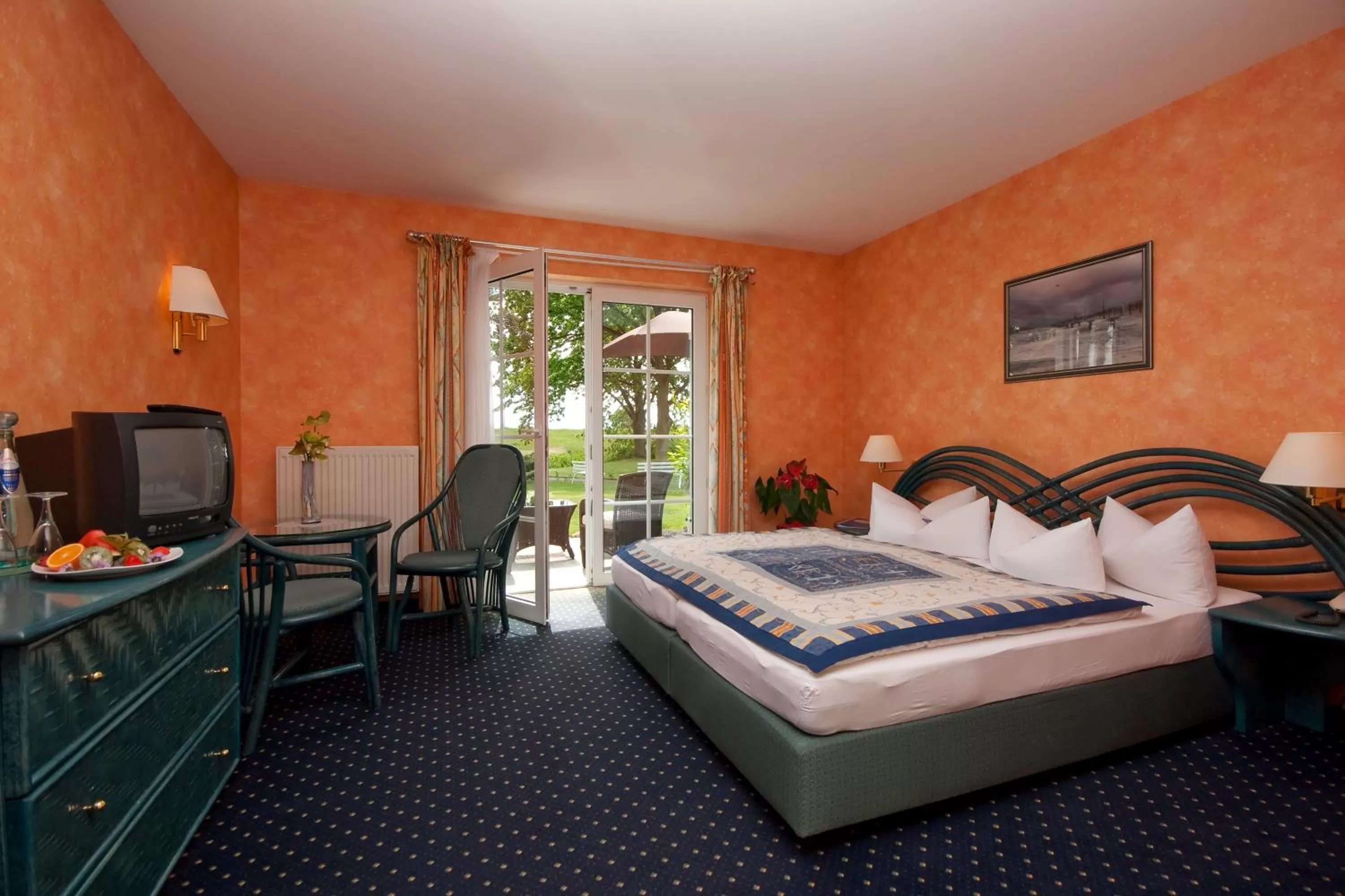 Photo of the whole room, Bed in Hotel-Marks-Garni