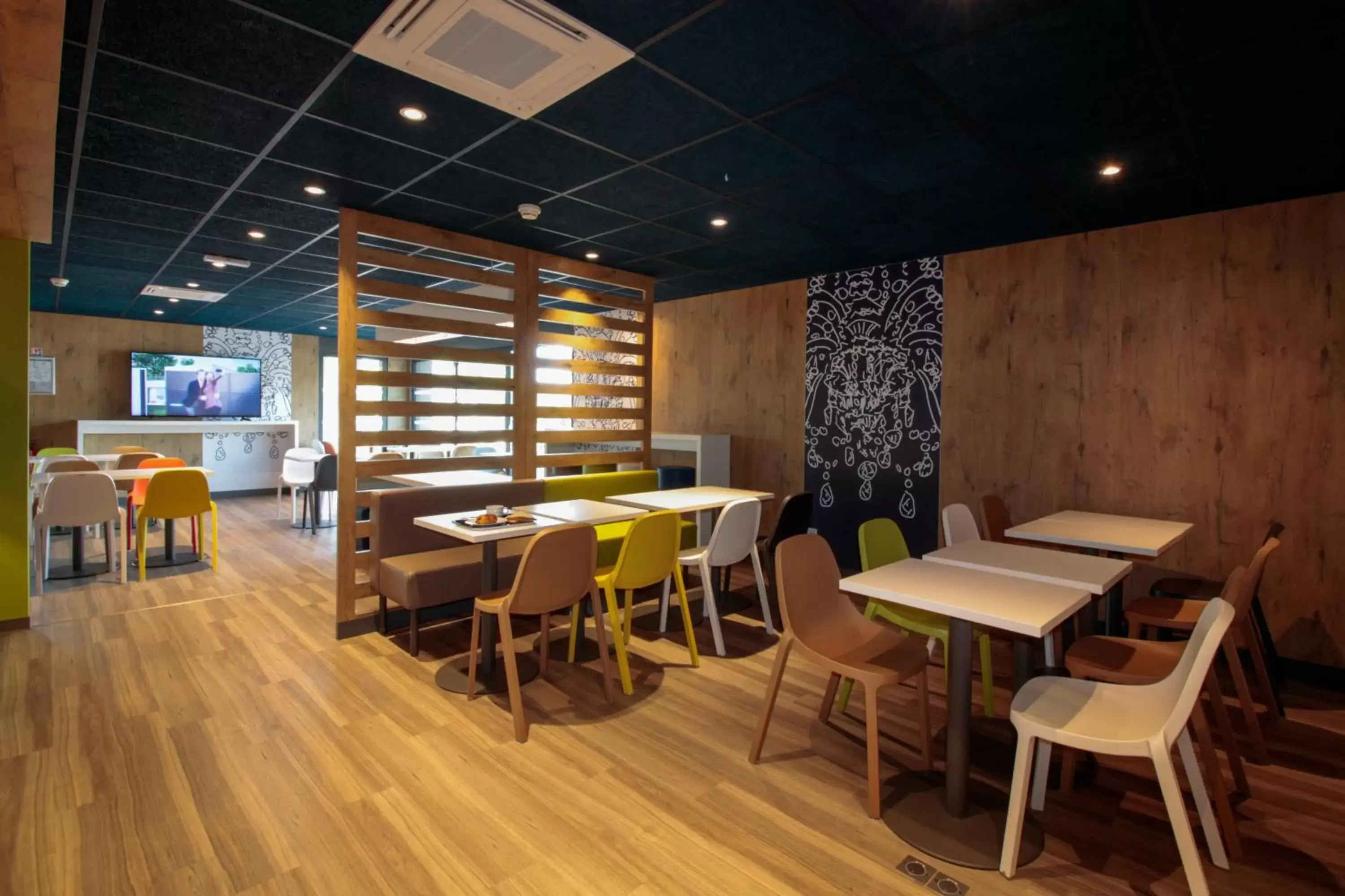 Restaurant/places to eat in ibis budget Cahors Restaurant/places to eat in ibis budget Cahors
