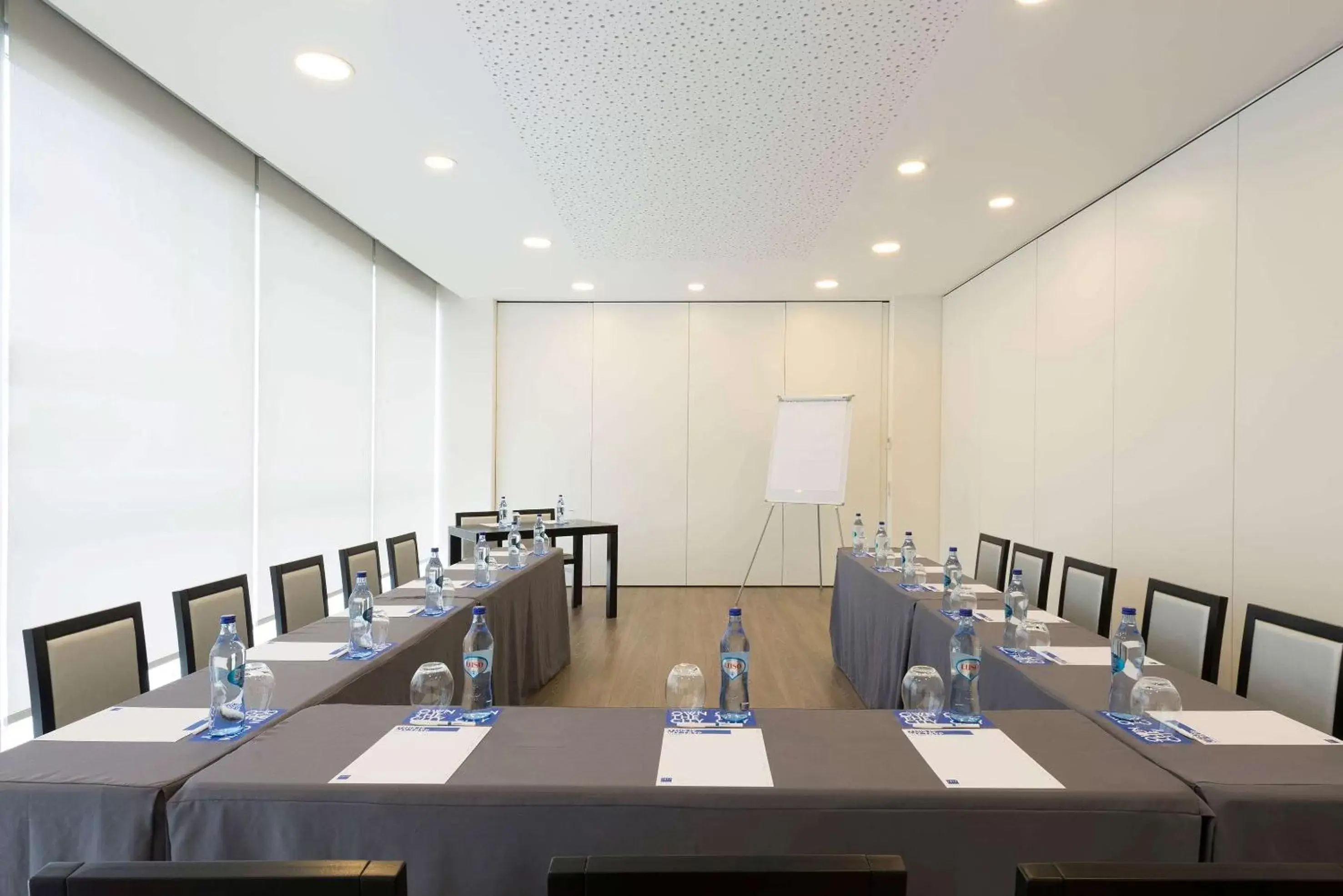 On site, Business Area/Conference Room in TRYP by Wyndham Leiria