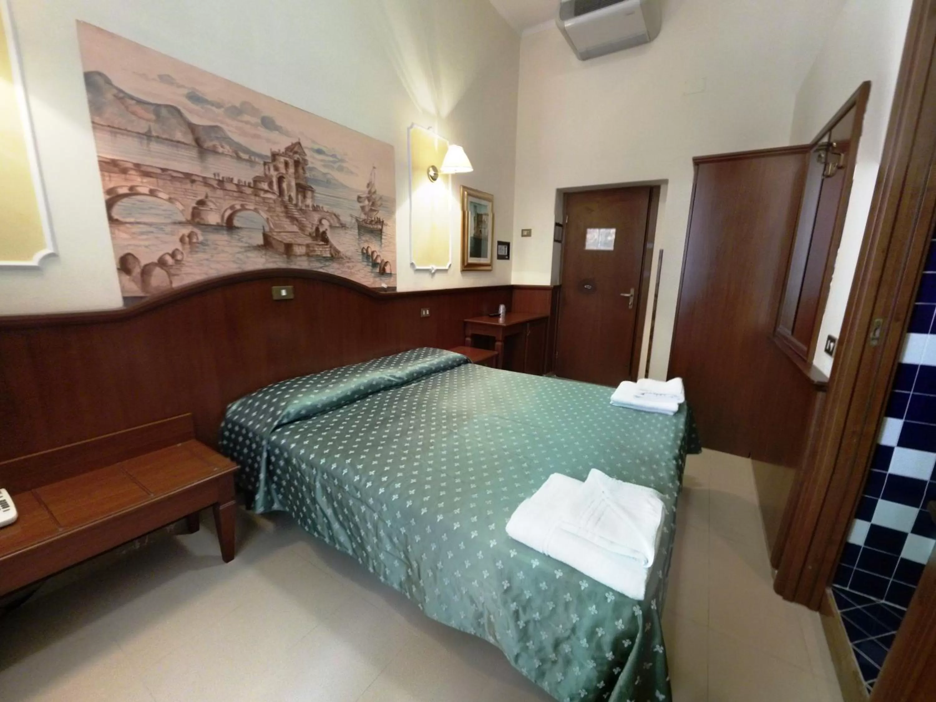 Bed in Cambridge Hotel