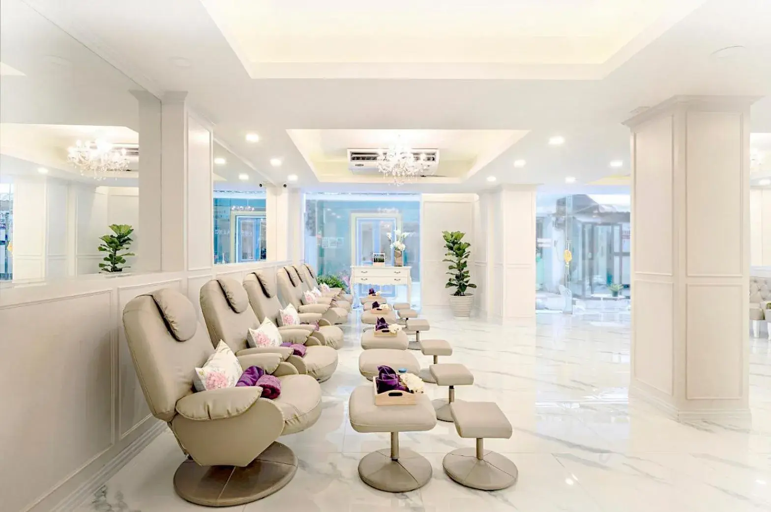 Massage in De Lavender Bangkok Hotel