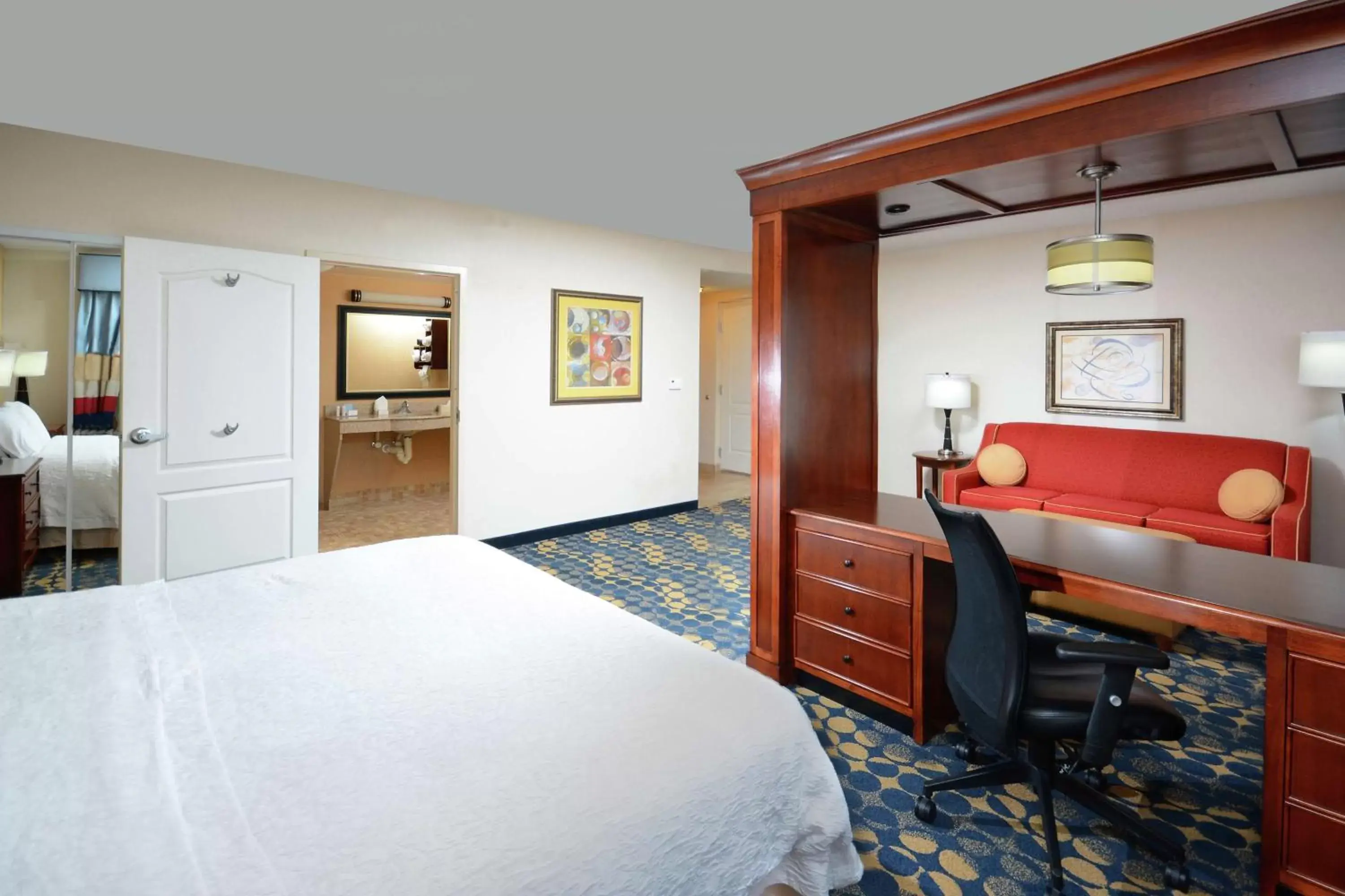 Bedroom, Bed in Hampton Inn & Suites Huntersville