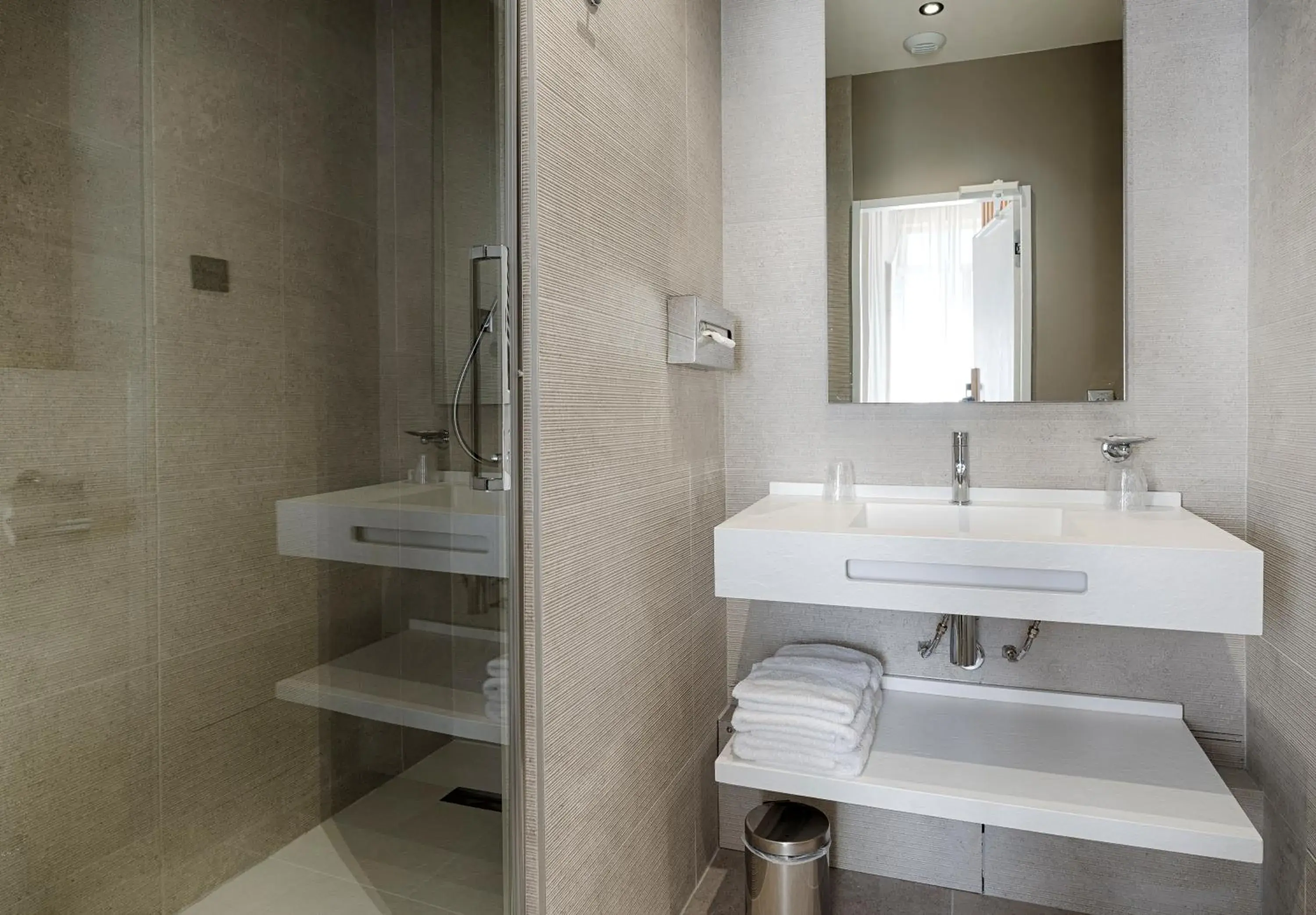 Bathroom in Hôtel La Villa Tosca