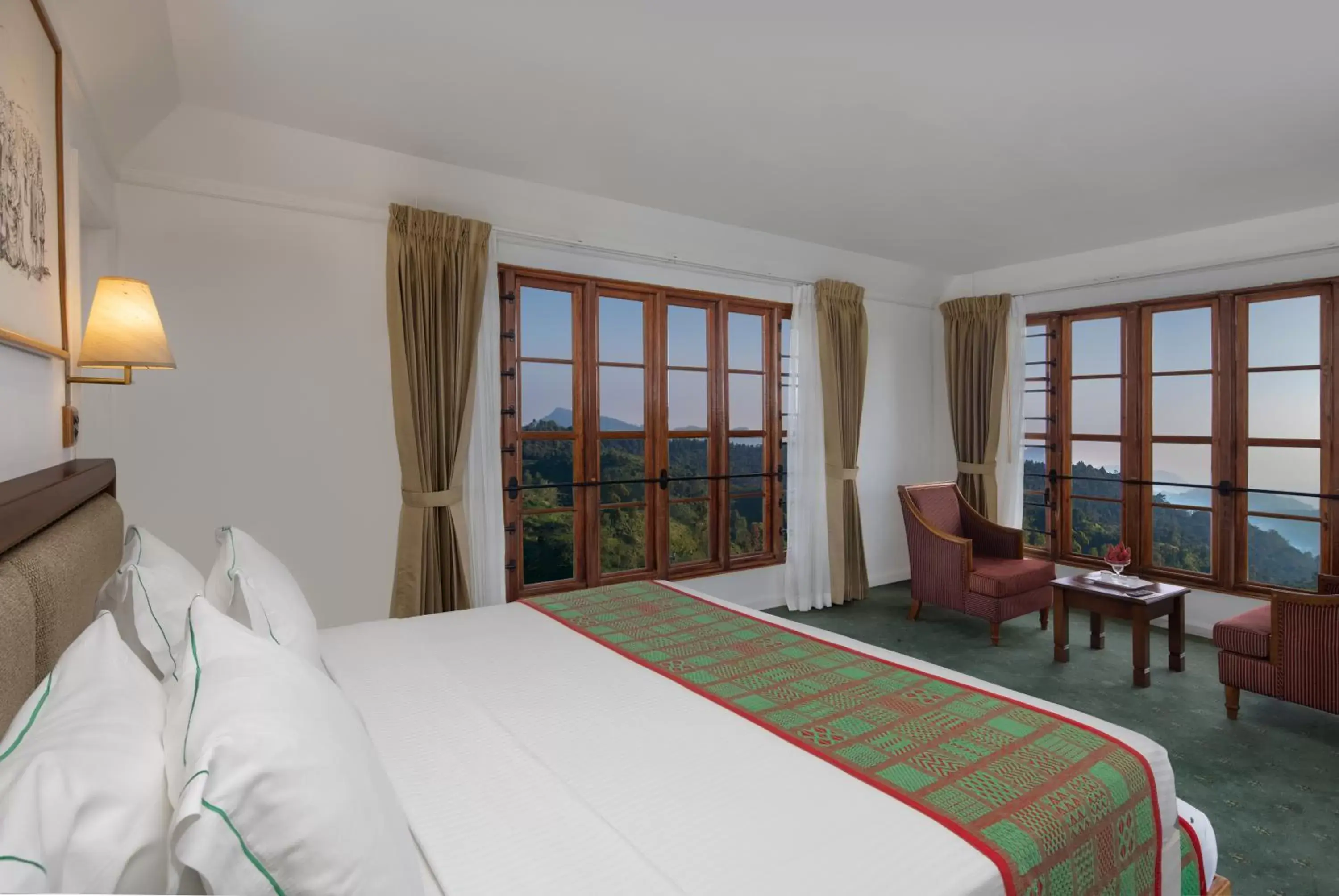 Premium King Room - single occupancy in Heritance Tea Factory