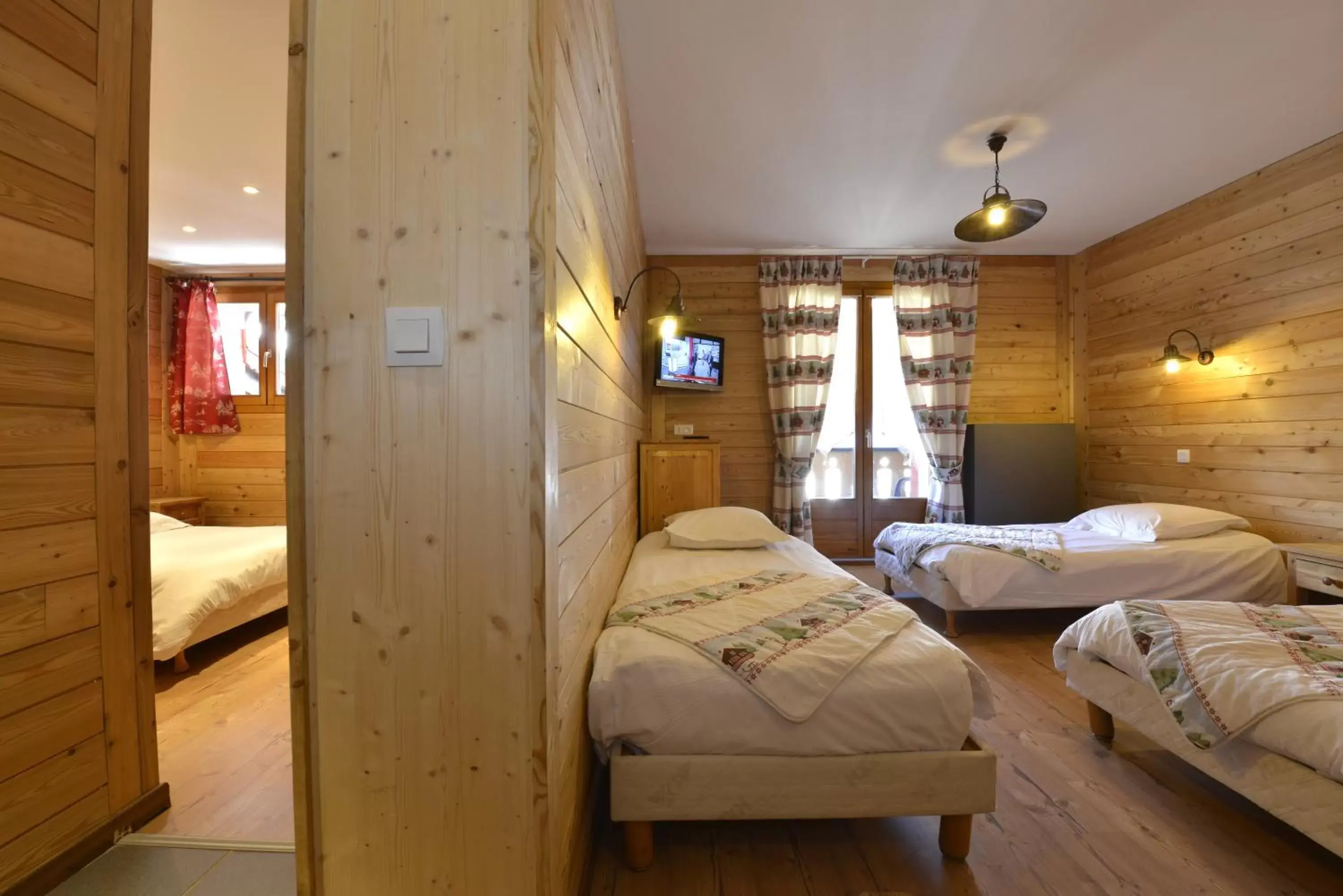 Bedroom, Bed in Le Schuss