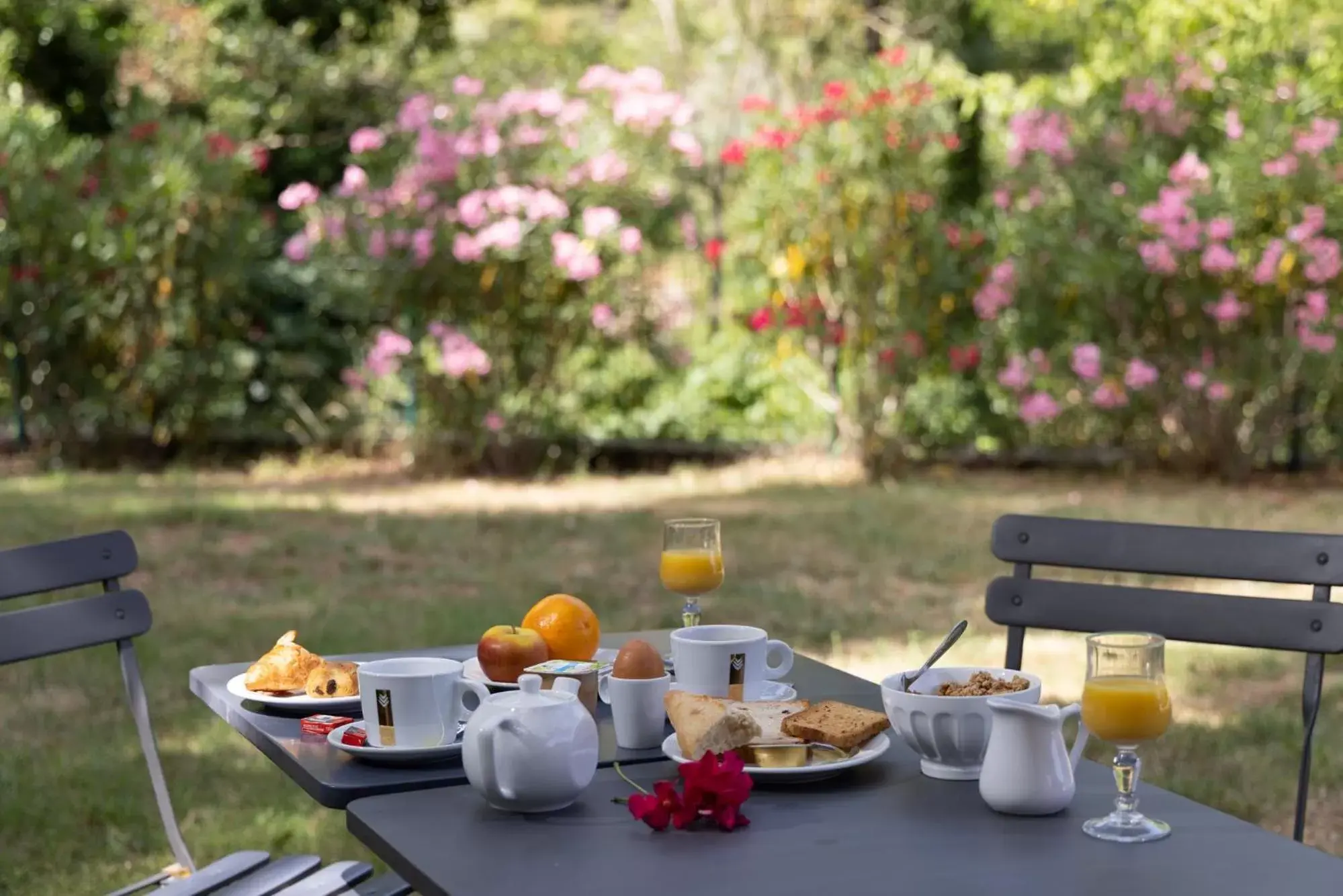 Breakfast in The Originals City, Hôtel Les Bastides du Gapeau