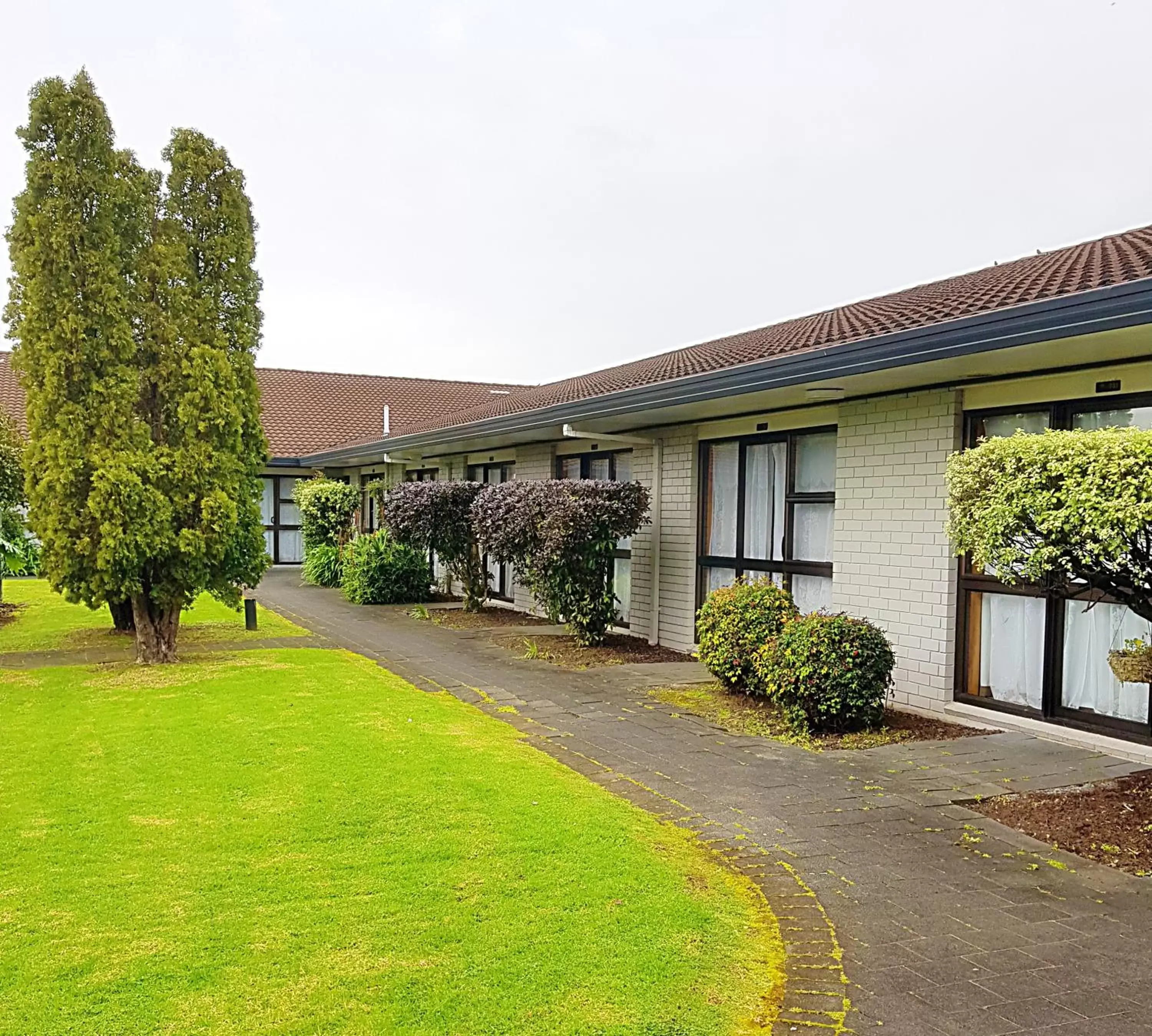 Garden, Property Building in Airport Garden Inn Hotel & Conference Centre